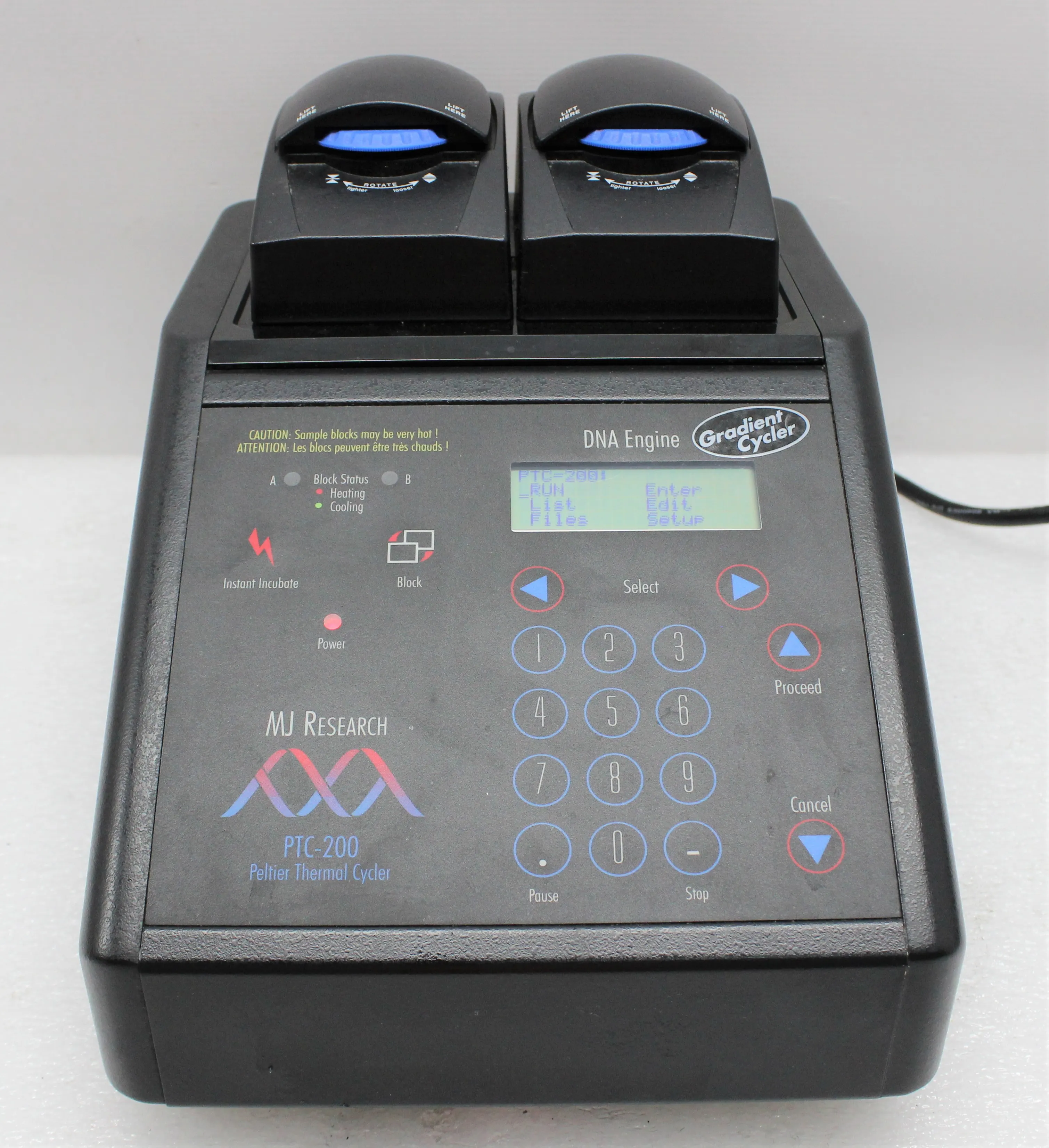 MJ Research DNA Engine PTC-200 Peltier Thermal Cycler