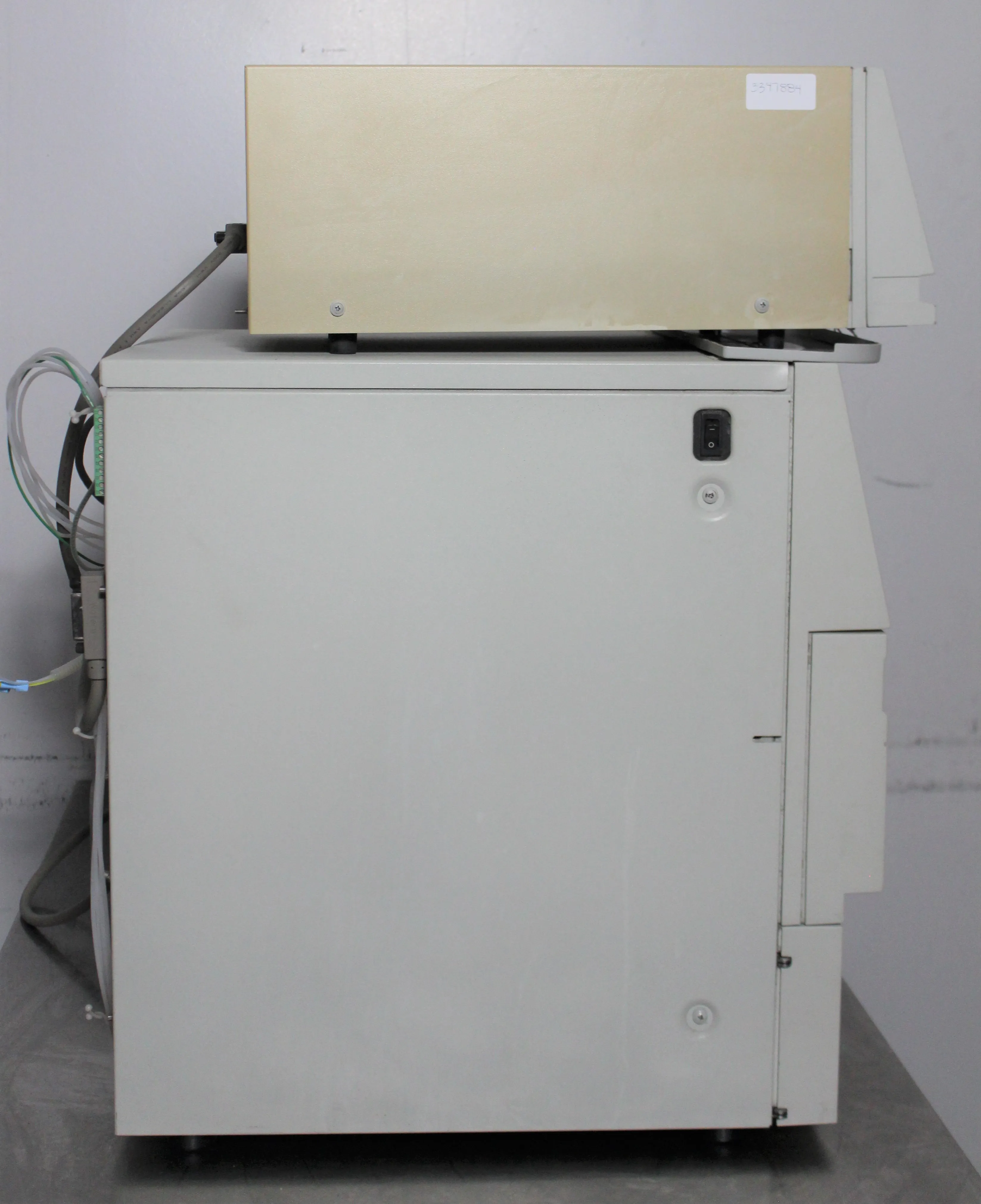 Waters HPLC Separations Module w/ Detector and Column Heater, M98SM7410M