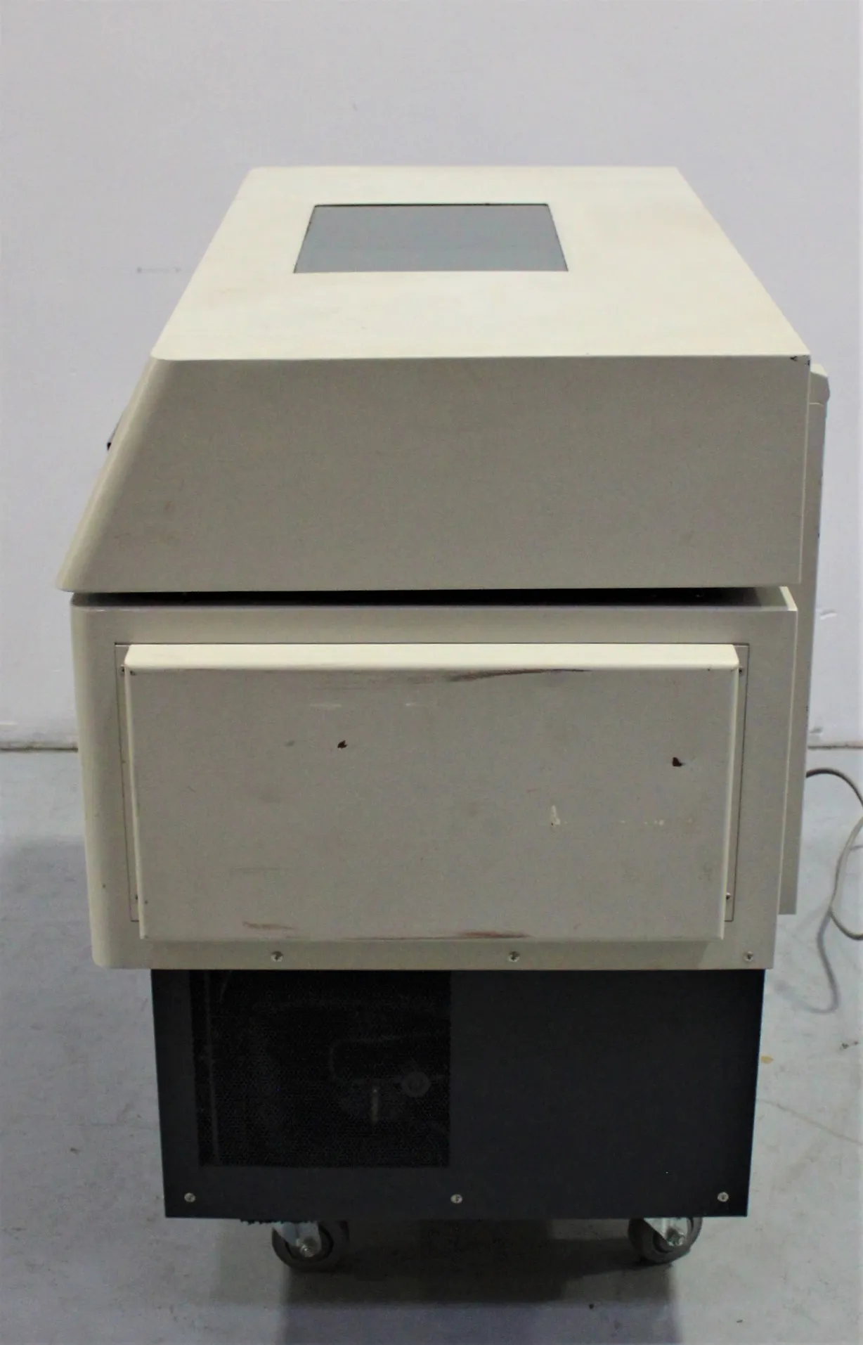 Used New Brunswick Innova 4330 Incubator Shaker, Class 2, 120V, 60Hz US, 790453768, 30-Day Warranty