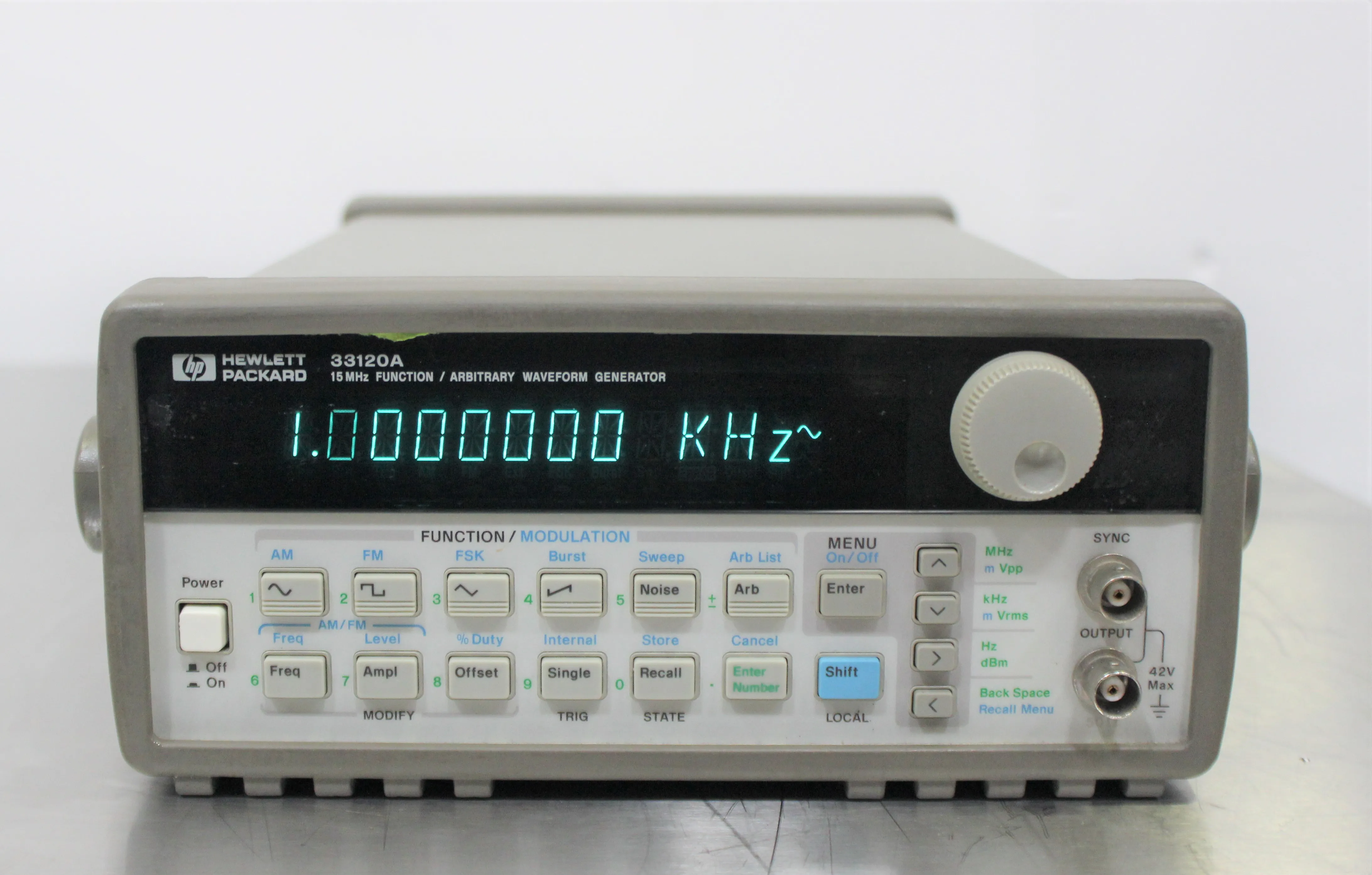 Hewlett Packard 33120A Function/Arbitrary Waveform Generator - 3348484