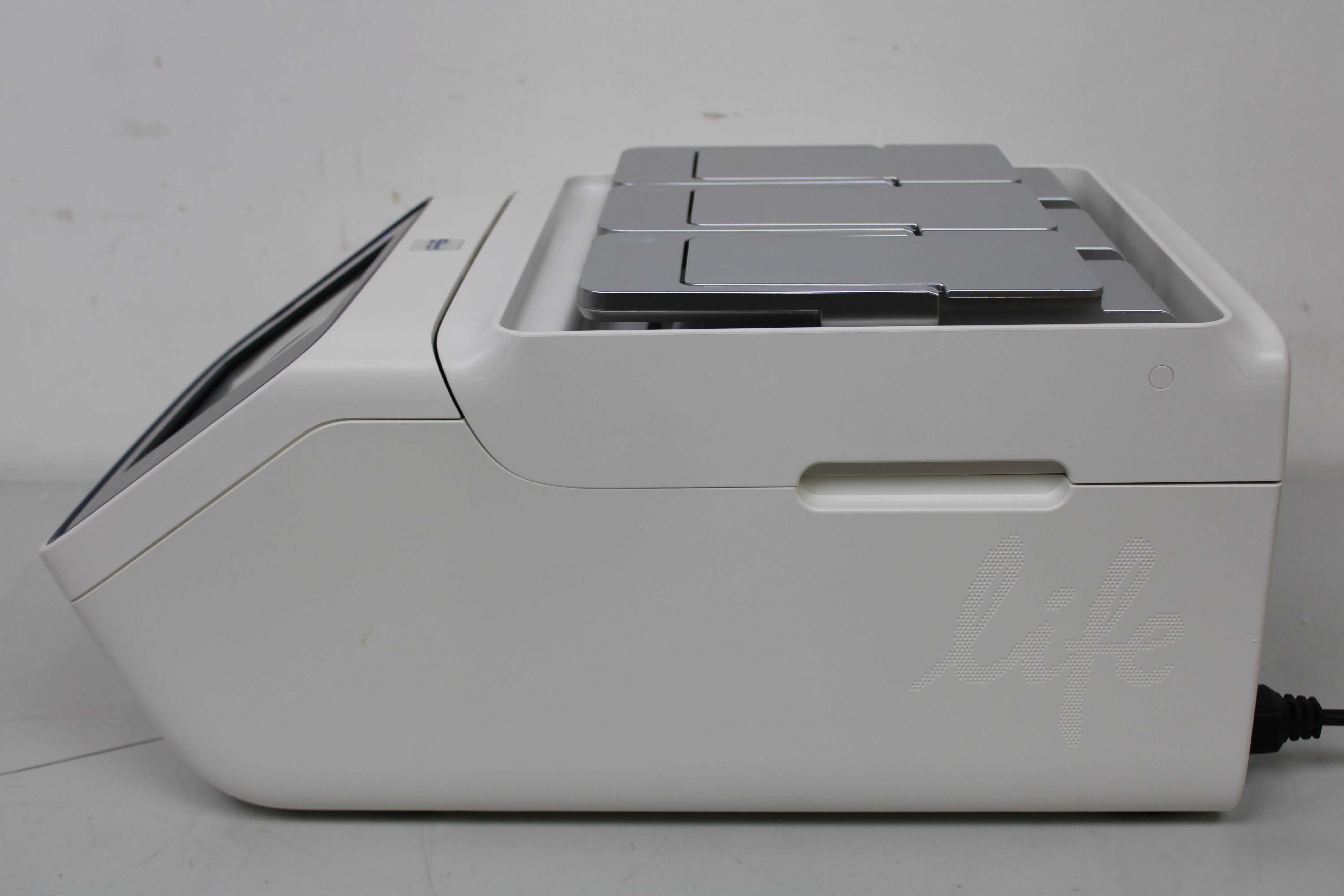 Applied Biosystems ProFlex Base 4483636R Real-Time PCR Thermal Cycler