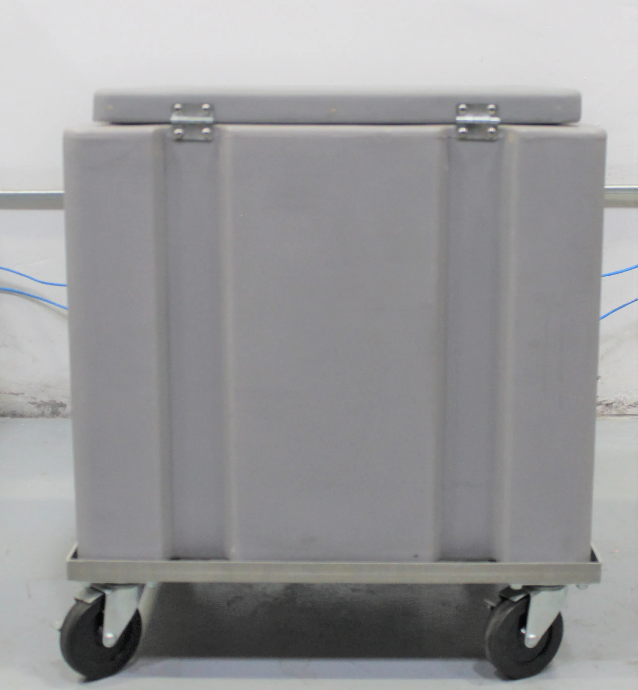 ThermoSafe 422 Dry Ice Bin Class 1 Used Laboratory Facility Equipment