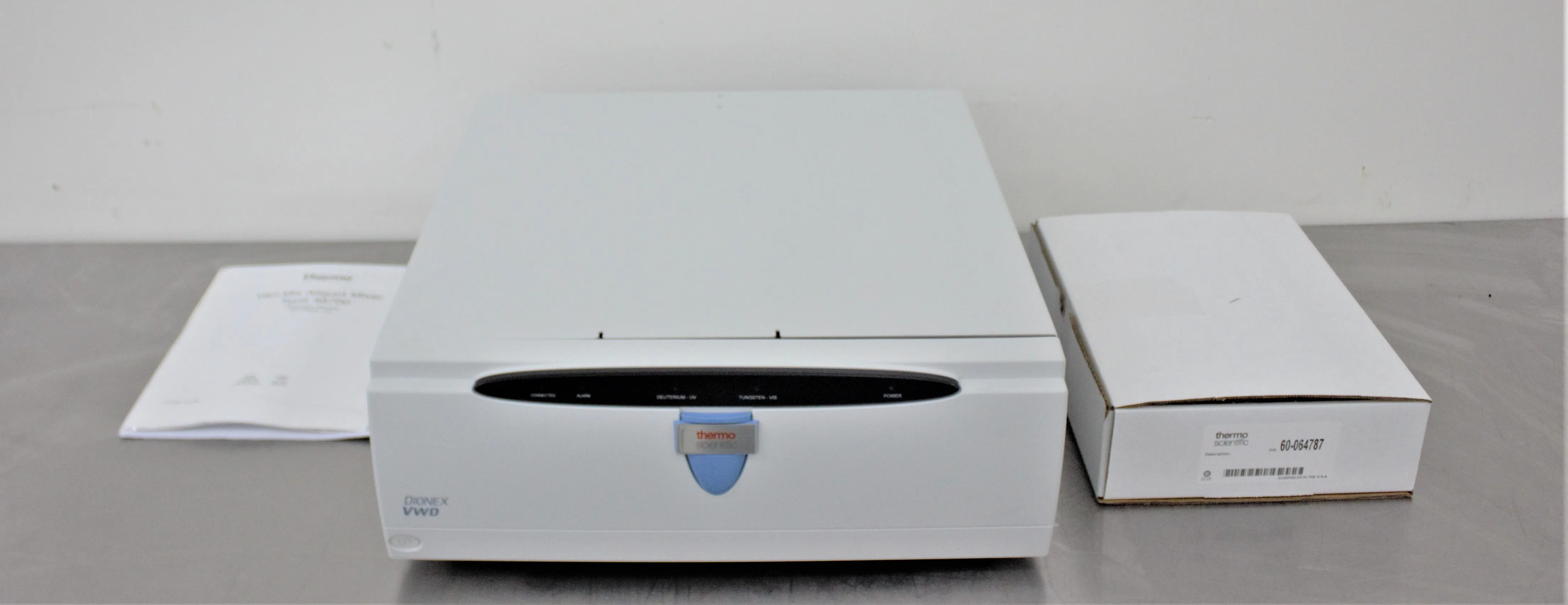 Thermo Scientific Dionex ICS Series Variable Wavelength Detector (Dionex VWD) - Used Laboratory Equipment