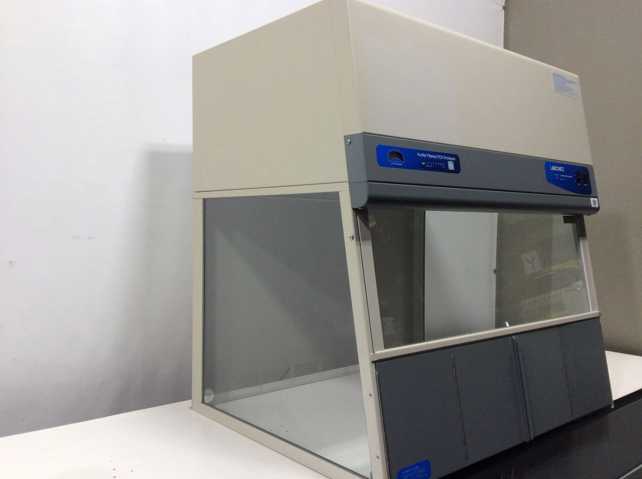 Labconco 3' Purifier Filtered PCR Enclosure with UV Light and Airflow Monitor