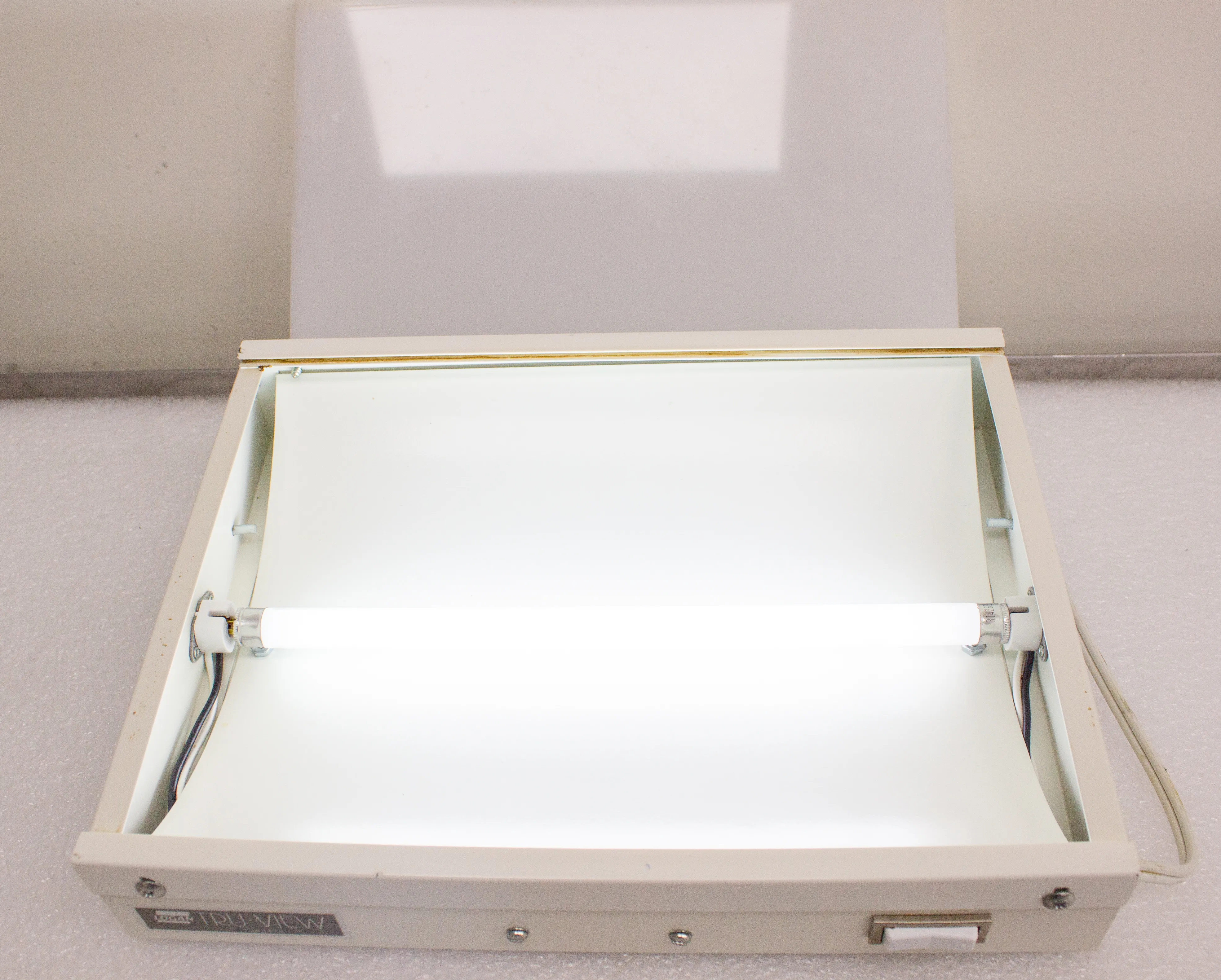 Logan Electric Tru-View Light Box No. 810