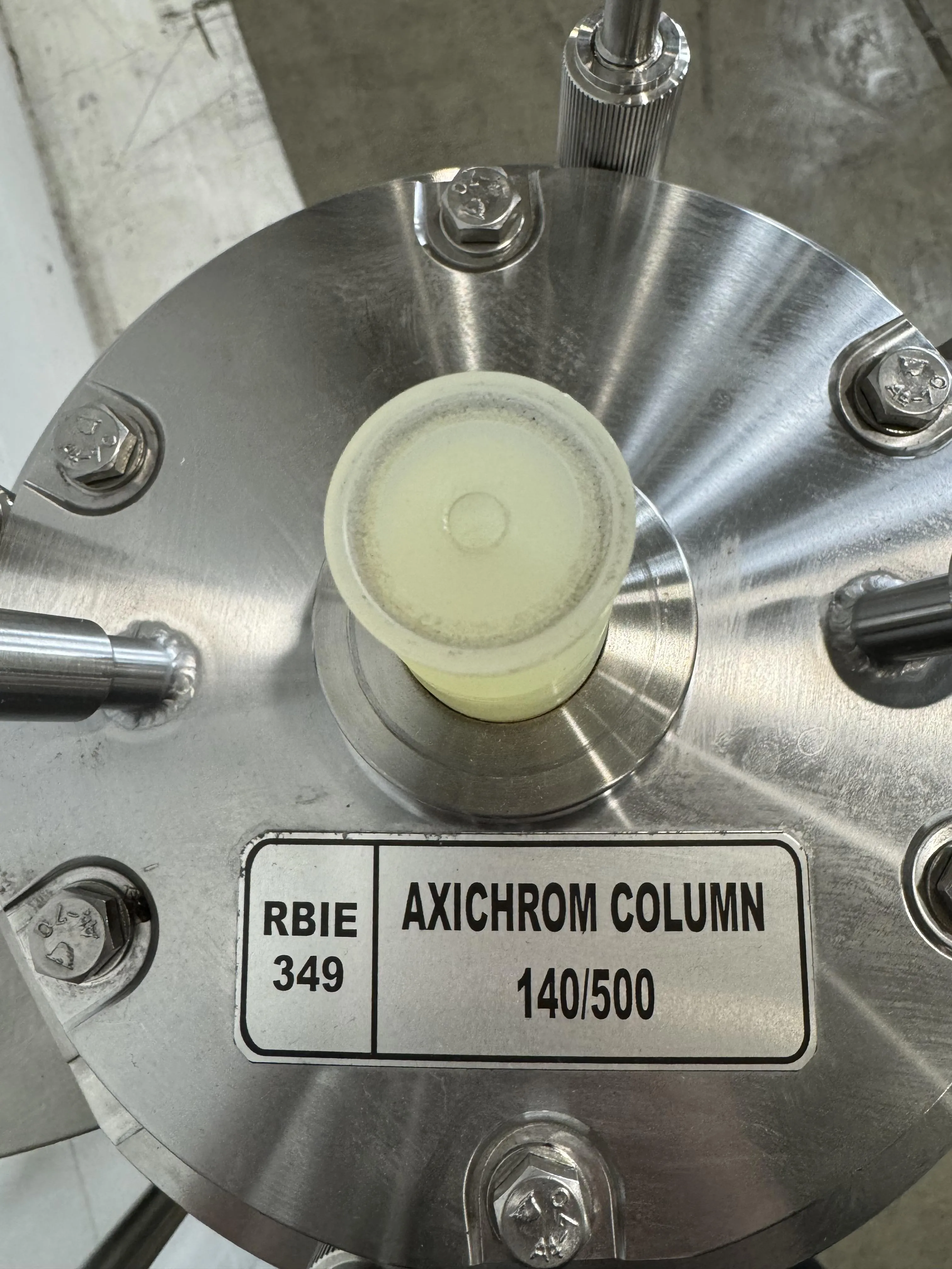 Used AxiChrom Column 140/500 Low-Pressure Chromatography Column for Biopharmaceutical Products