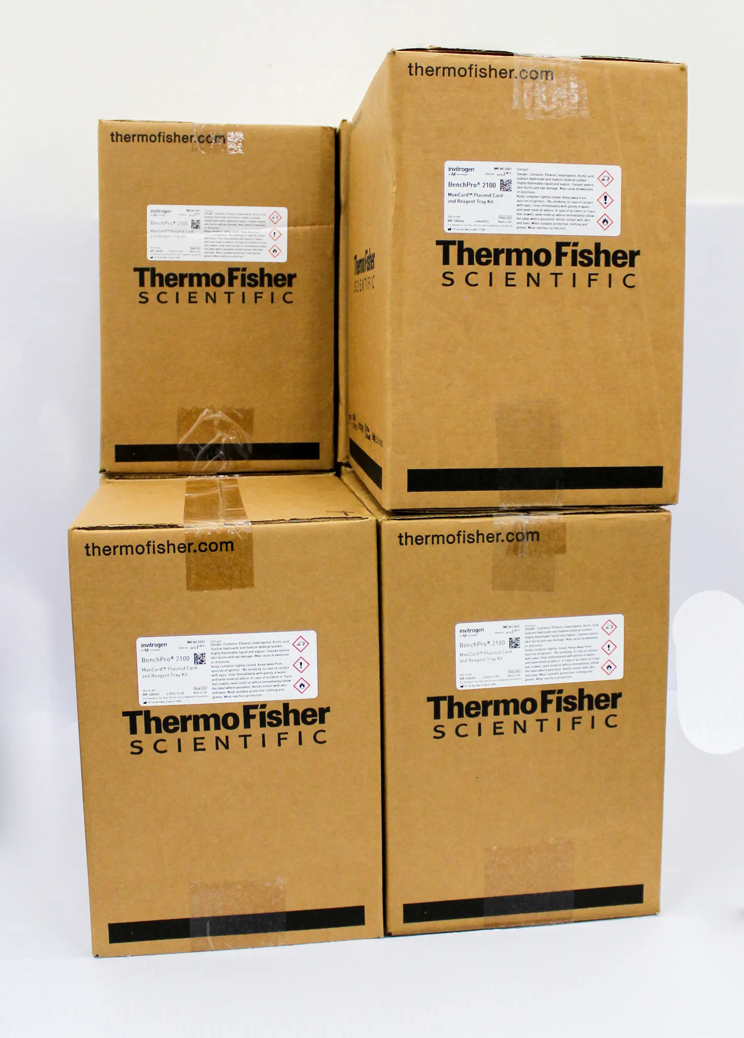 Thermo Fisher BenchPro 2100 Plasmid Purification Card and Reagent Tray Kit