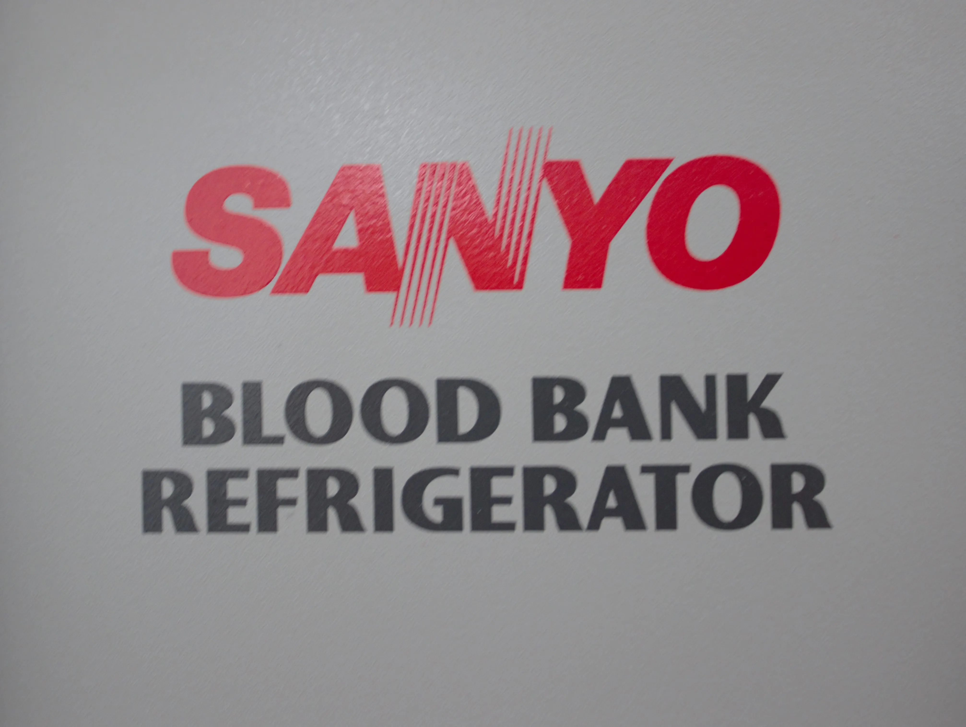 Sanyo MPR-1410 Pharmaceutical Refrigerator - Stable and Reliable Cold Storage