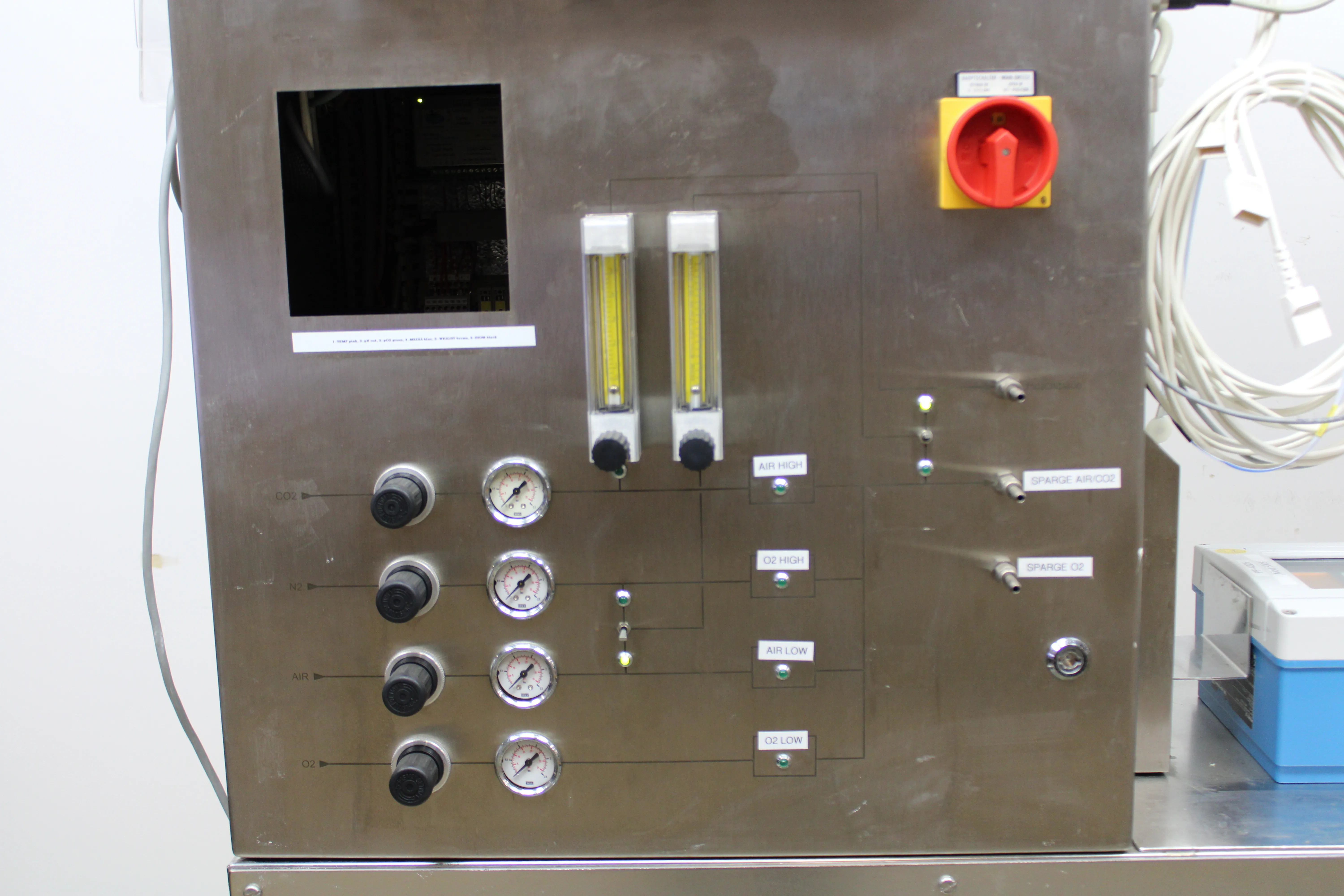 B Braun Fermenter Control System - Used Lab Equipment for Bioreactor Research