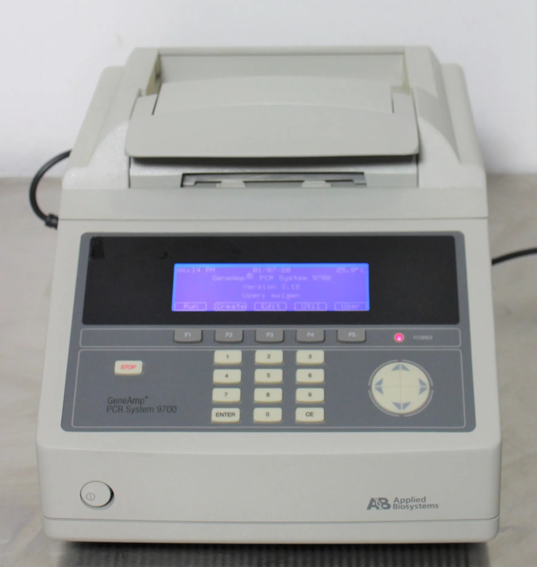 Applied Biosystems 9700 PCR Thermal Cycler N8050200R Gene Amp for Nucleic Acid Amplification