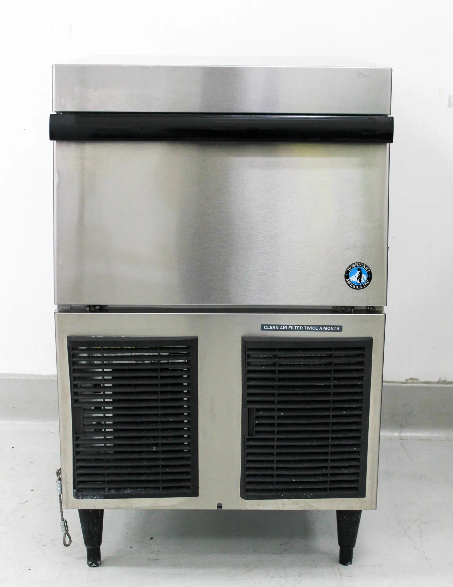 HOSHIZAKI F-330BAH Ice Maker with Storage Bin