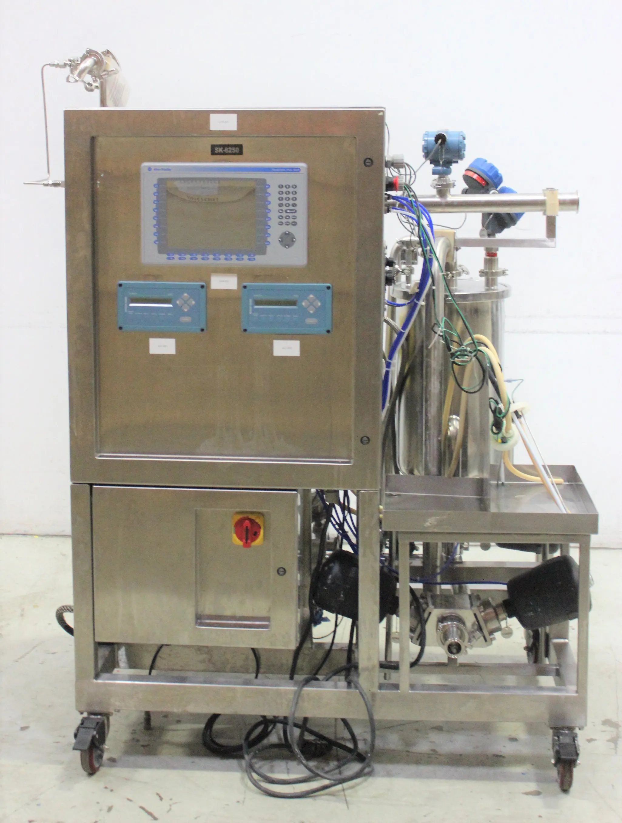 Used AlphaBio Inc. ABS0094-SYS-01B CIP Skid 230V 50Hz/60Hz Class 3 - Service