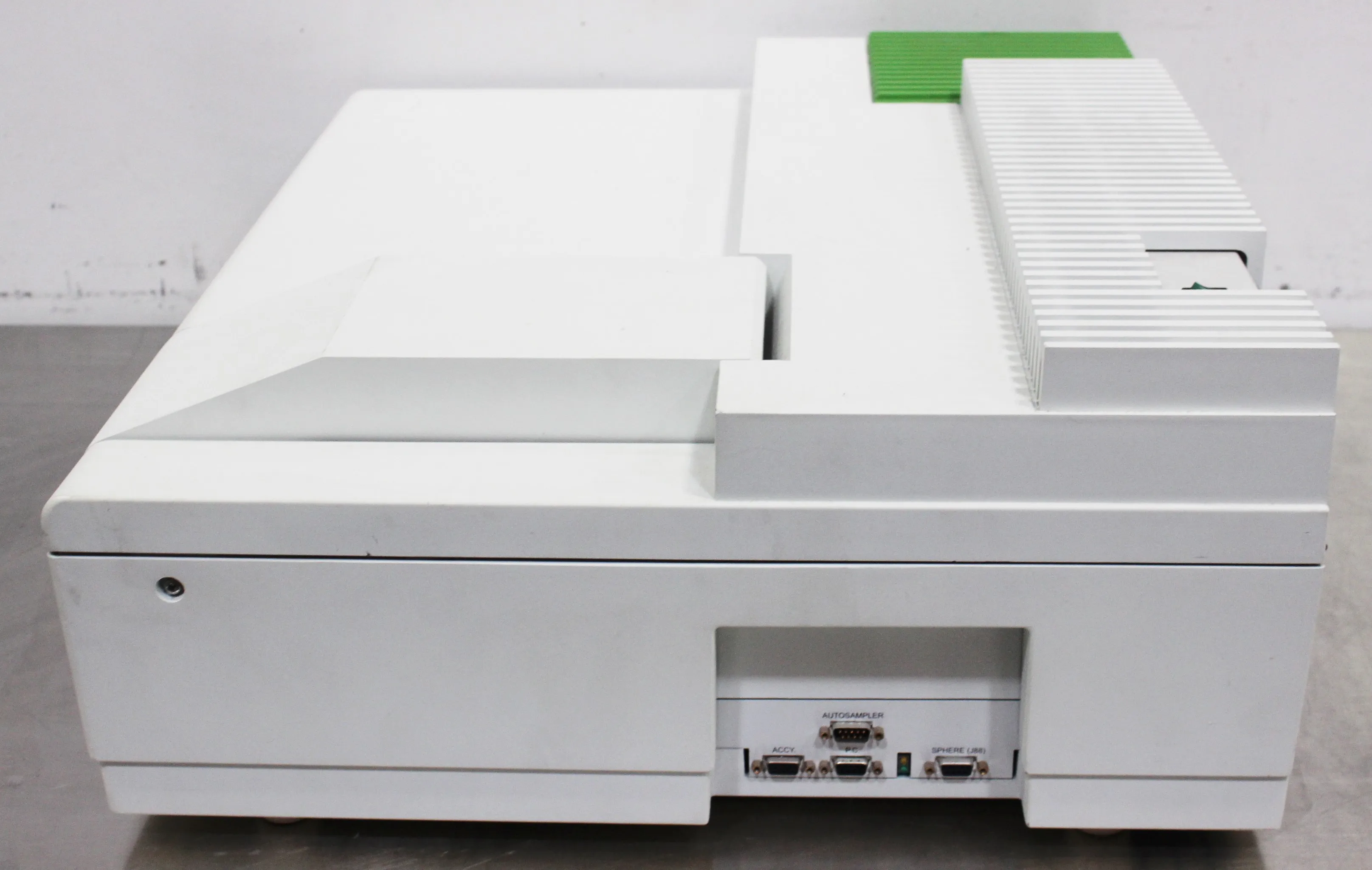 Perkin Elmer Lambda 35 UV-Visible Spectrophotometer