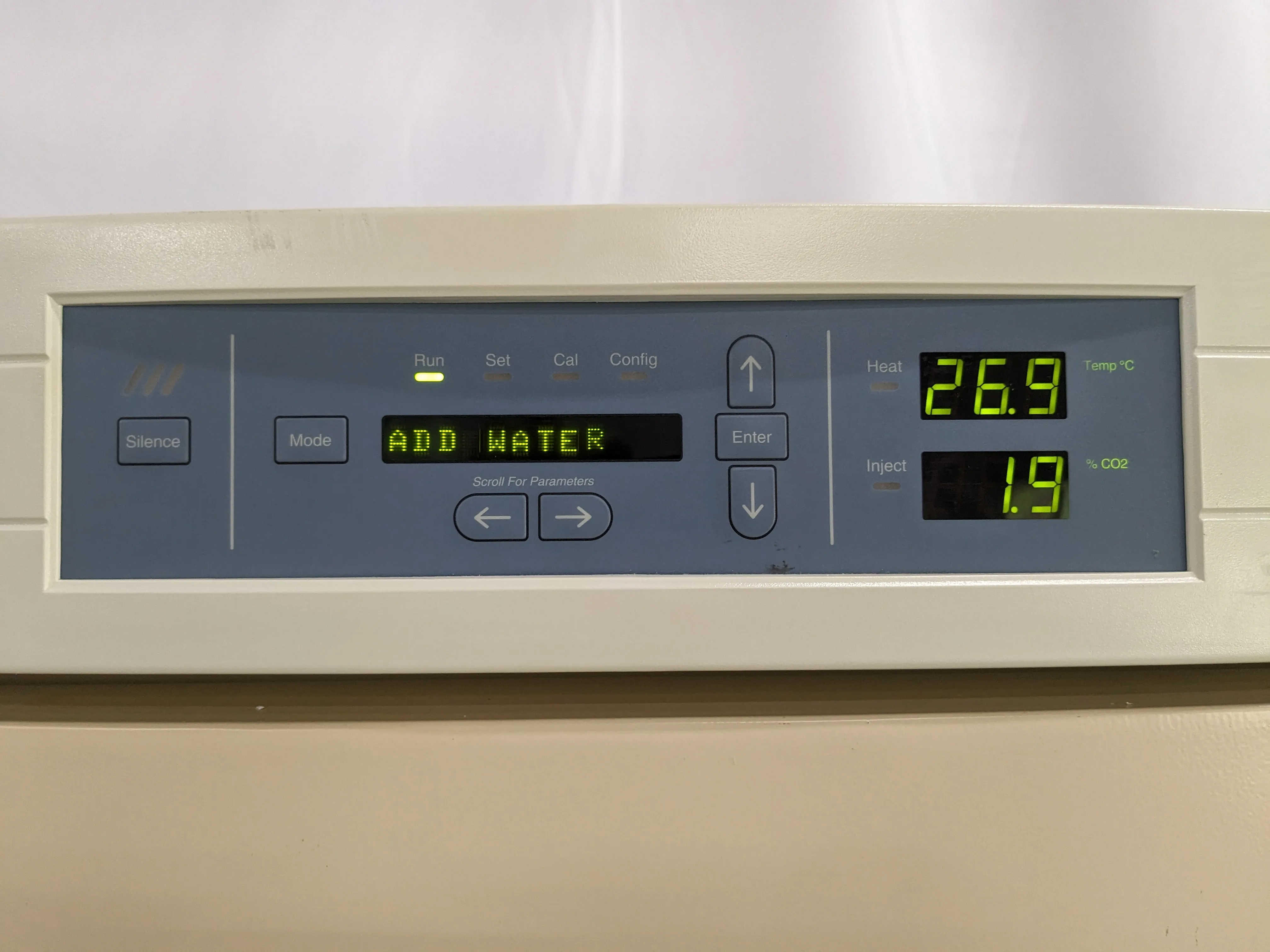 Thermo Scientific Forma Series II Water-Jacketed CO2 Incubator 3110