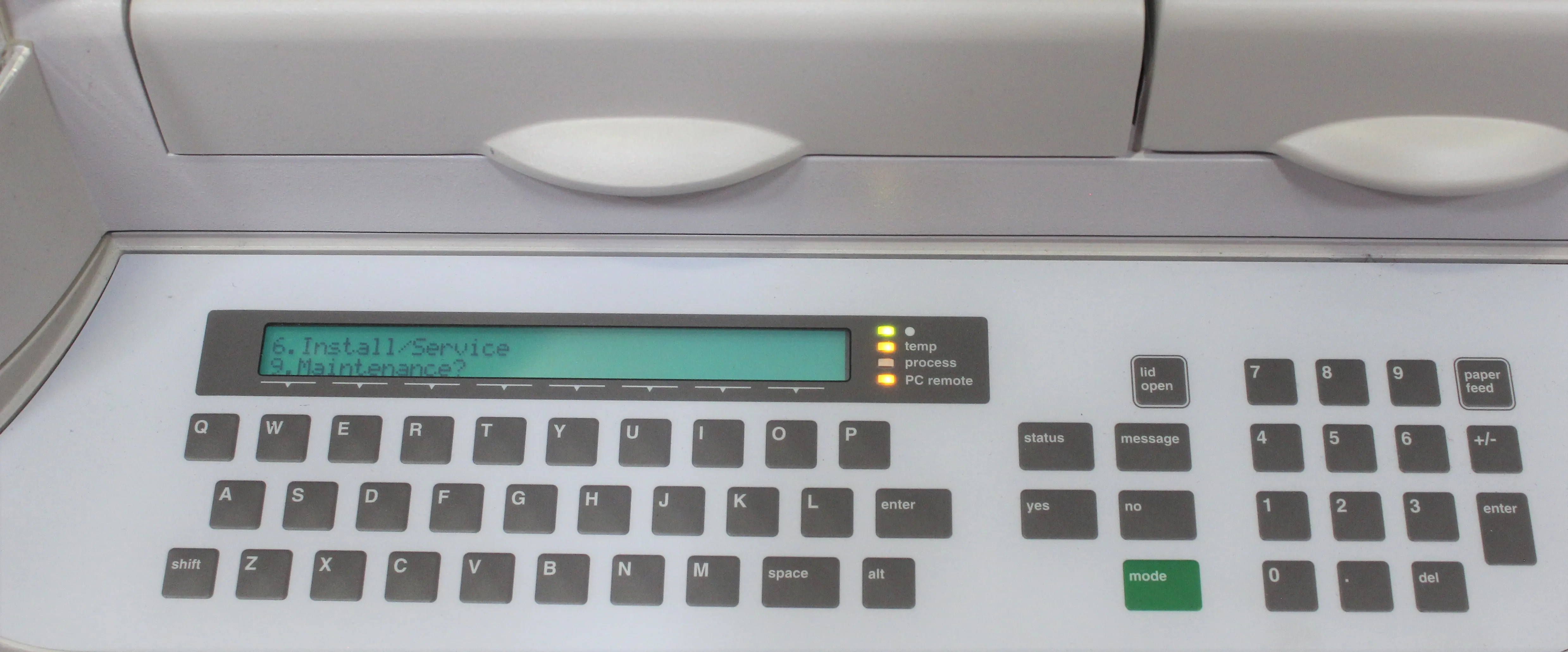 Thermo Scientific Phadia 100 Immunoassay Analyzer with Built-In Software