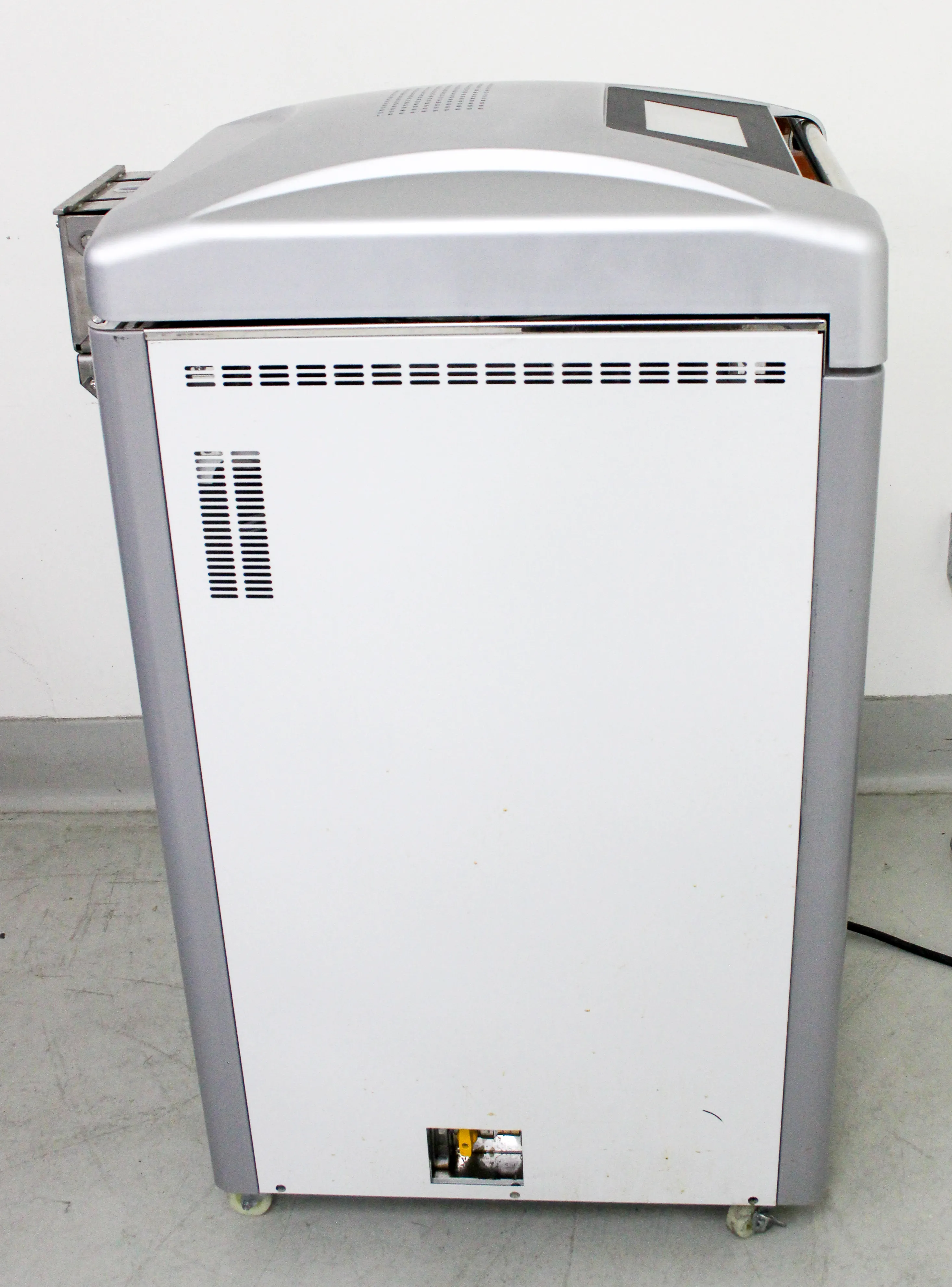 Yamato SM820 Large Capacity 80L Autoclave - Used