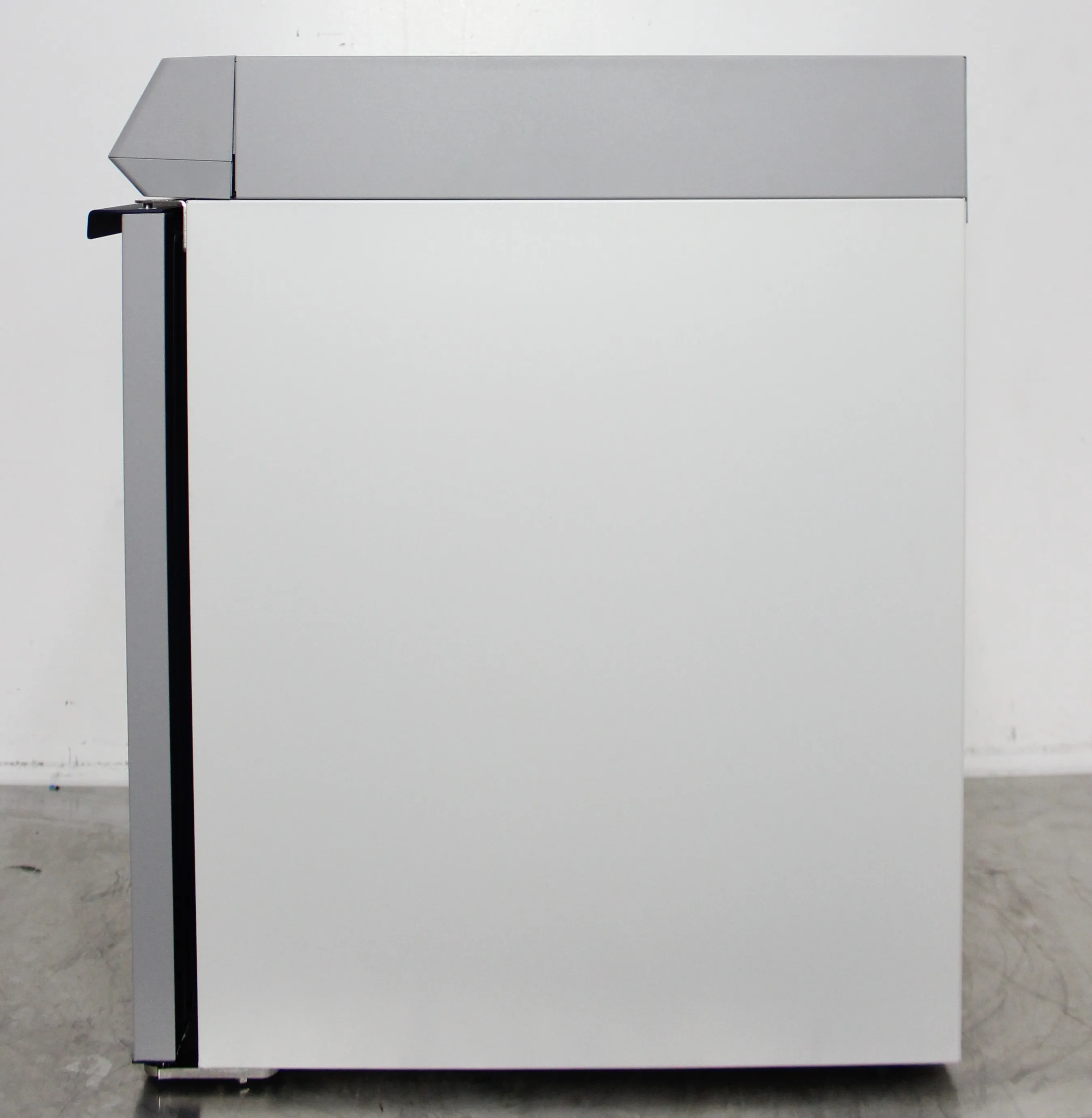 Thermo Scientific TSX Series Undercounter Lab Refrigerator