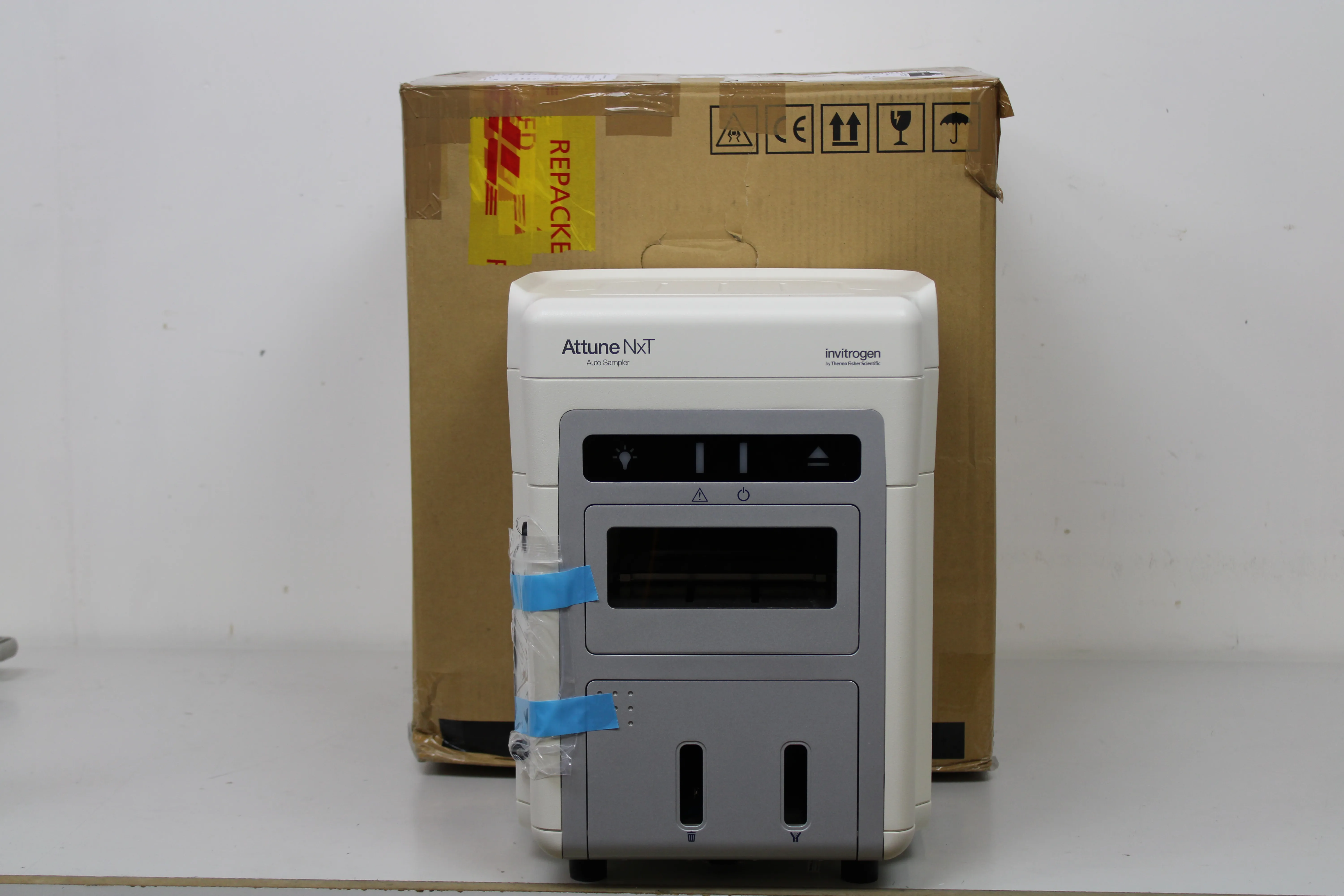 Applied Biosystems Attune Autosampler NXT GEN RFB #A25529R