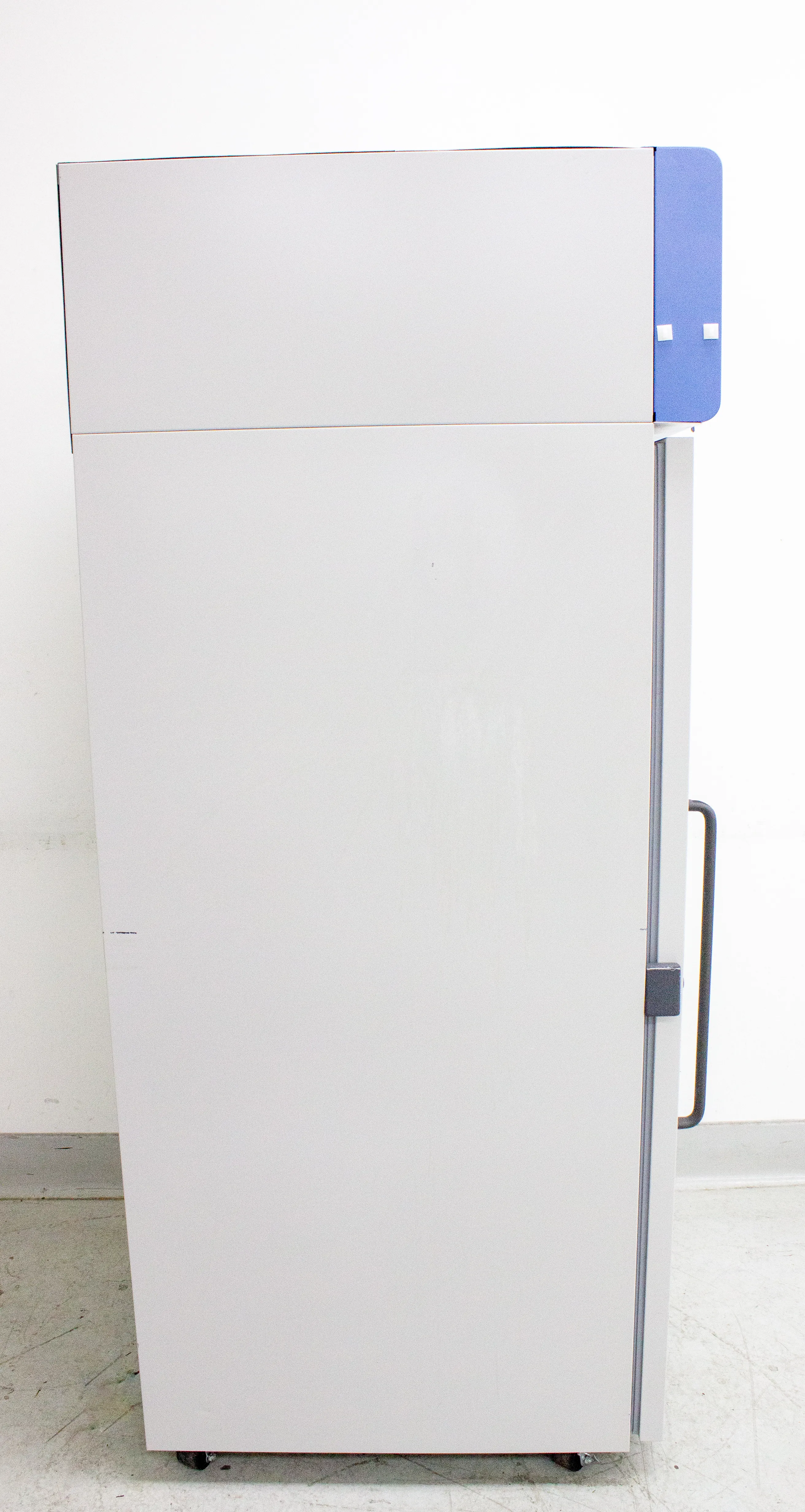 Thermo Scientific Revco -20C Lab Freezer 23.3 Cu. Ft., Upright UGL2320A