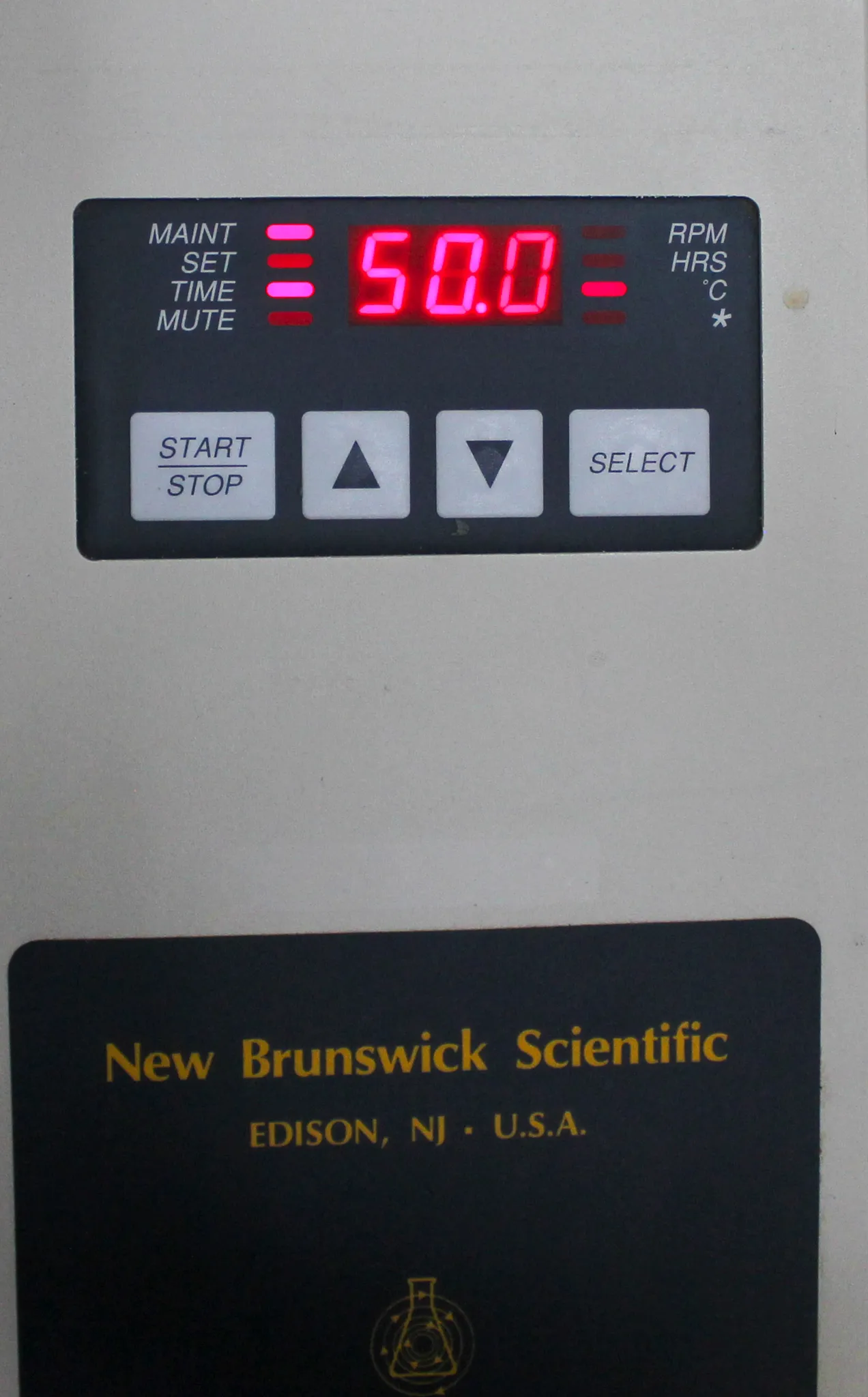 New Brunswick Scientific Incubator Shaker Classic C25KC