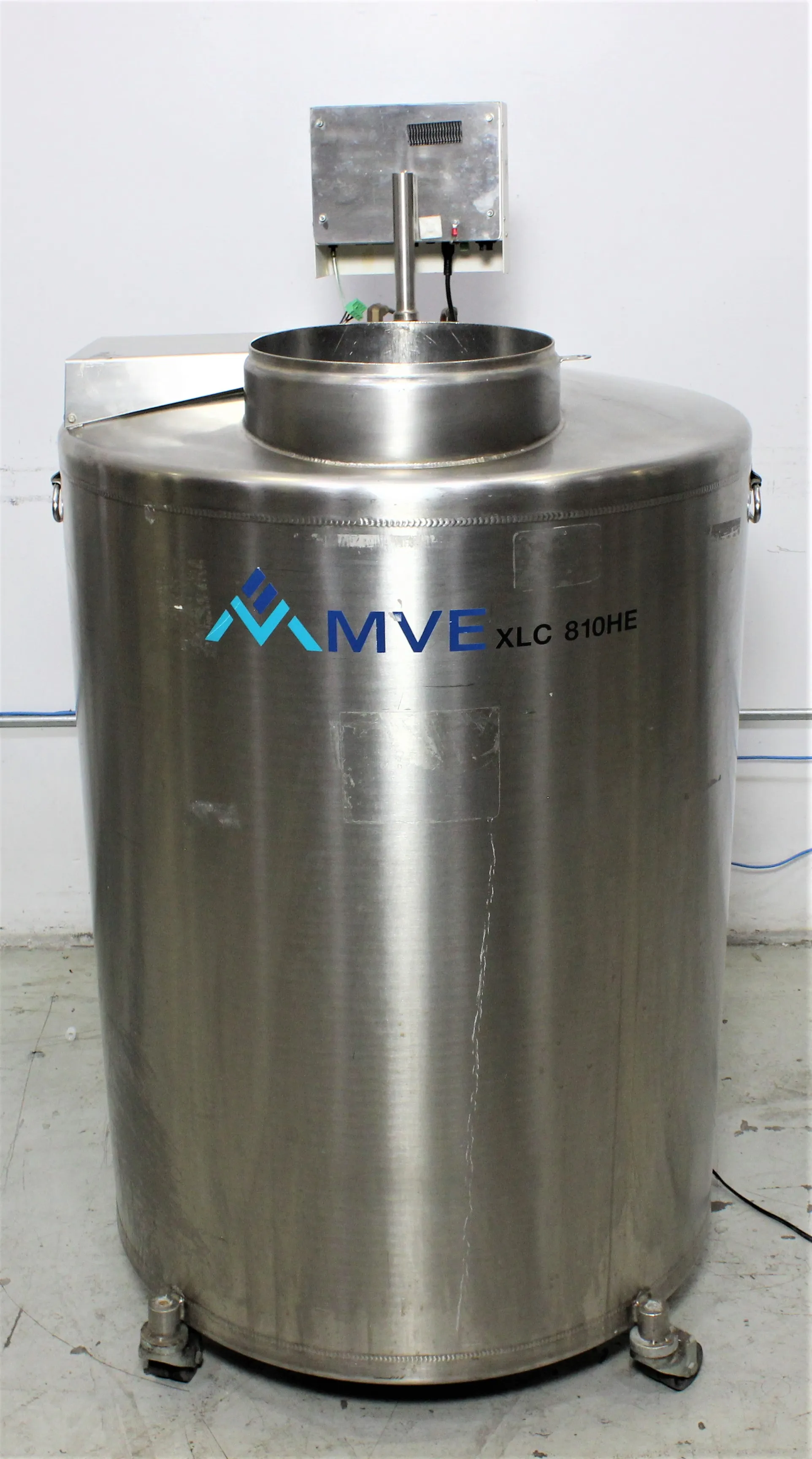 MVE XLC 810HE F Liquid Nitrogen Freezer Used Class 3 - Service 120V 60Hz US