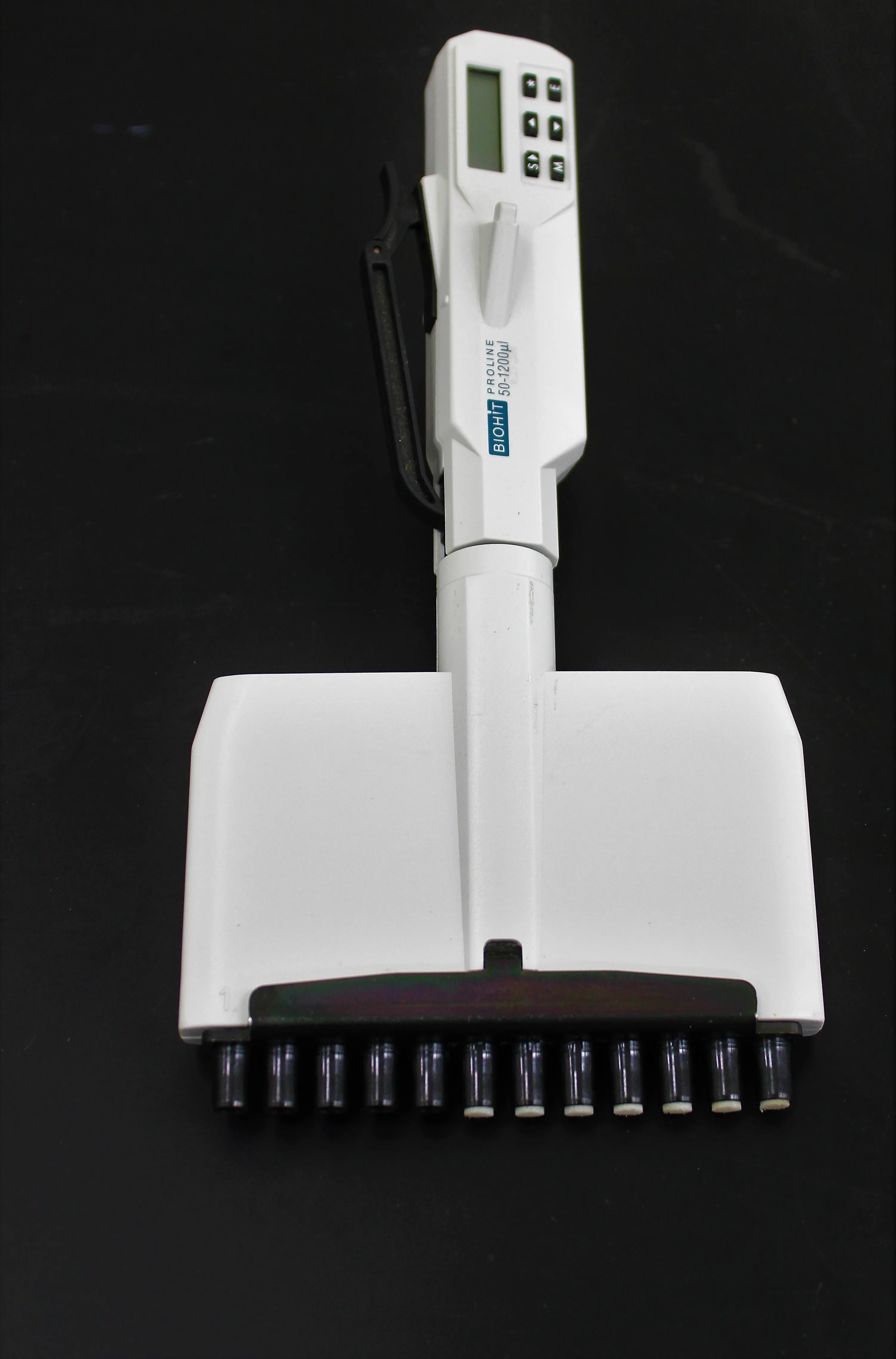 Biohit Proline 12 Channel Electronic Pipette 50-1200 uL