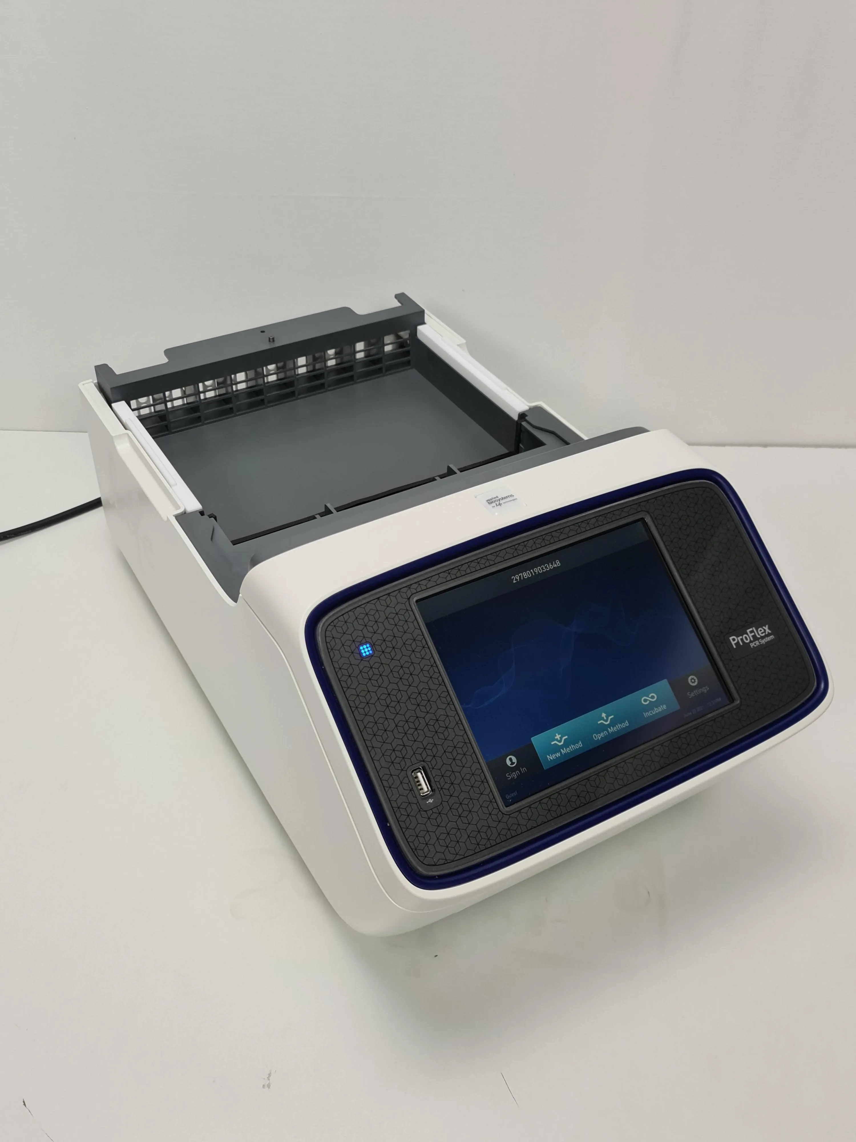 Applied Biosystems ProFlex Base PCR Thermal Cycler