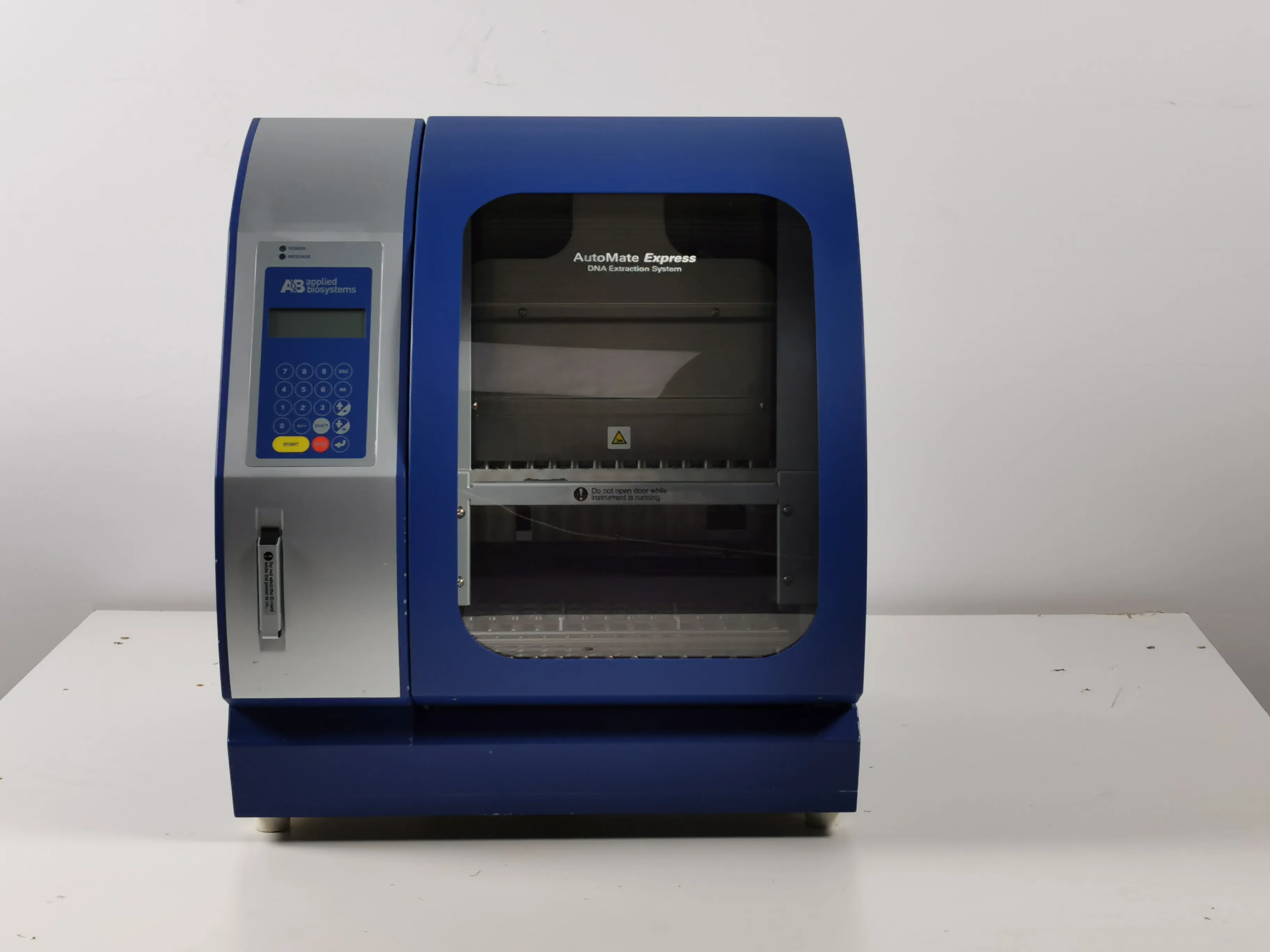 Applied Biosystems AutoMate Express DNA Sequencer