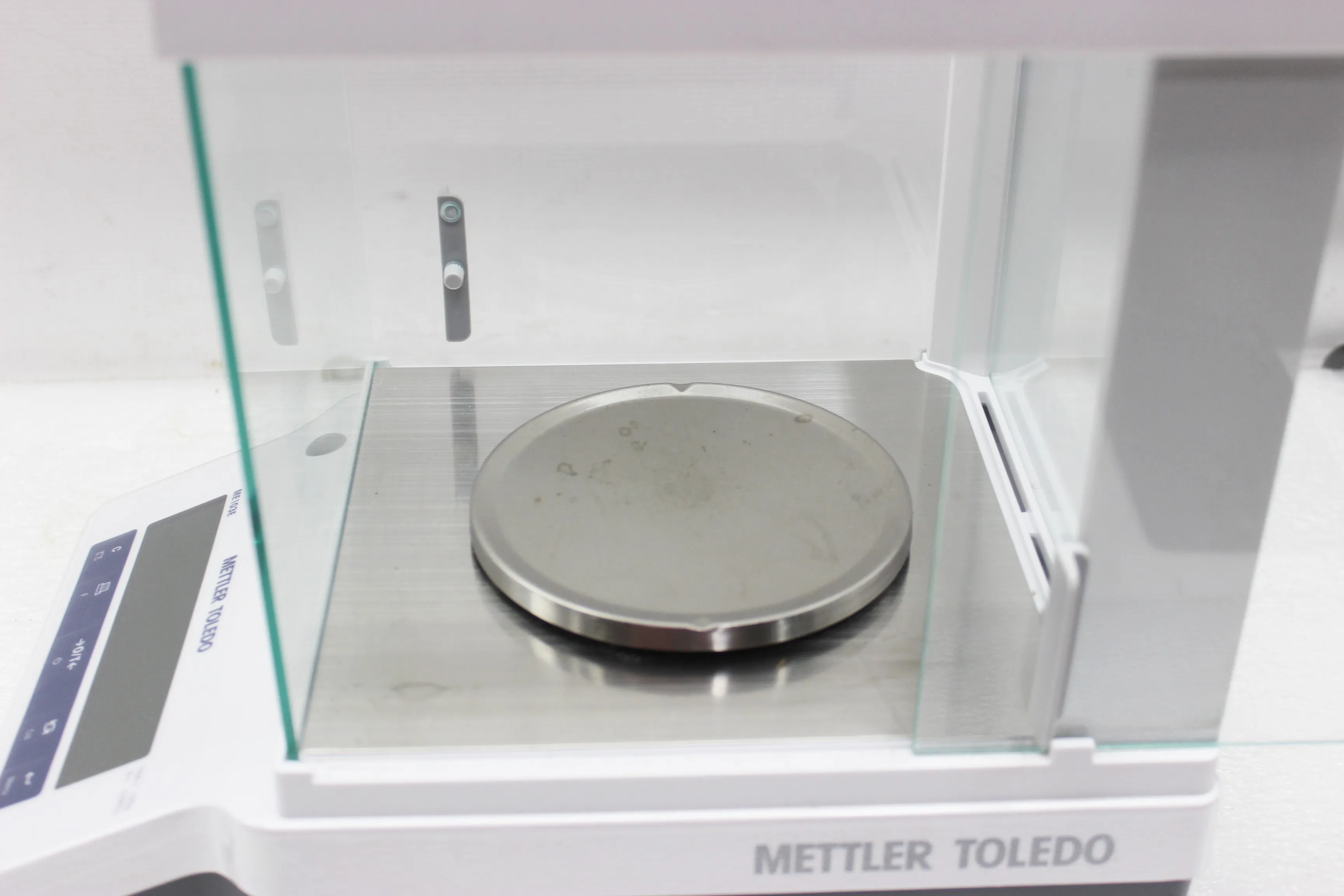 Used Mettler-Toledo Precision Balance ME103E