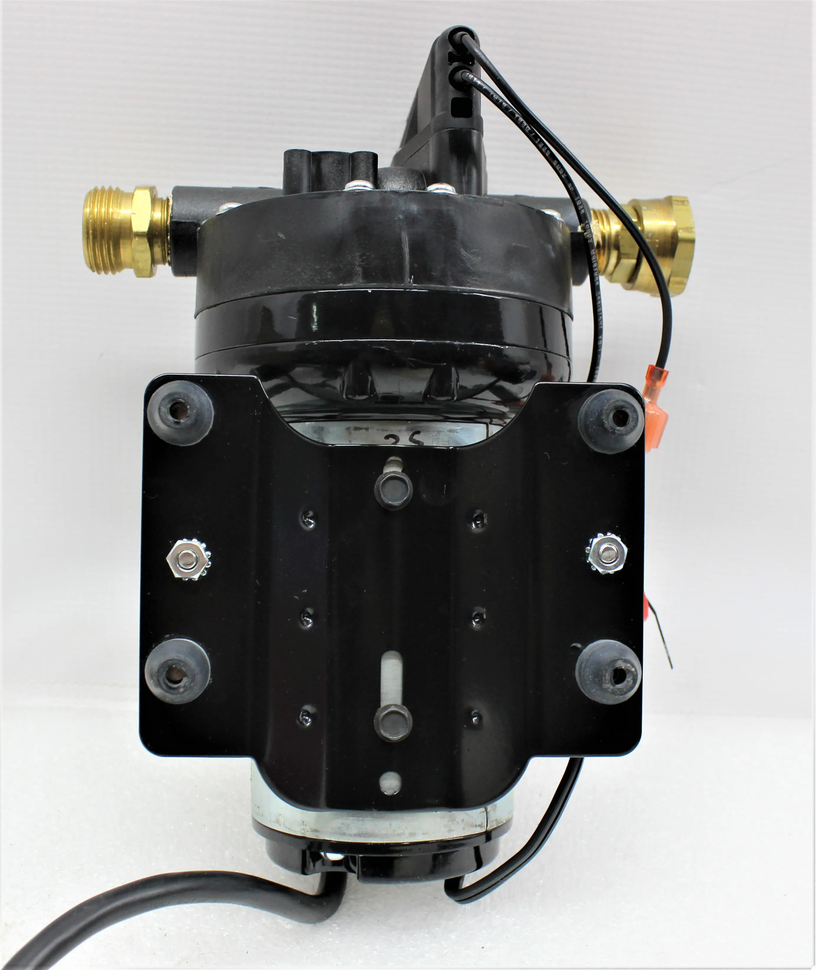 Aquatec 55131E01-J606FB Diaphragm Pump for Laboratory Use