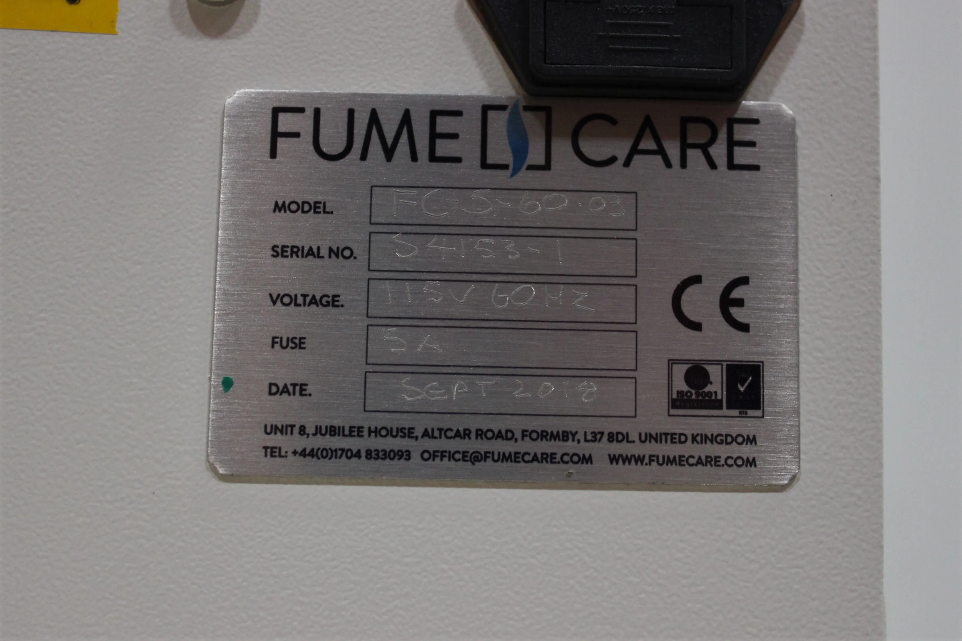 Fume Care FC-5-60.0. Class 2 Benchtop Ductless Fume Hood 120V/220V 50Hz/60Hz Used Lab Equipment