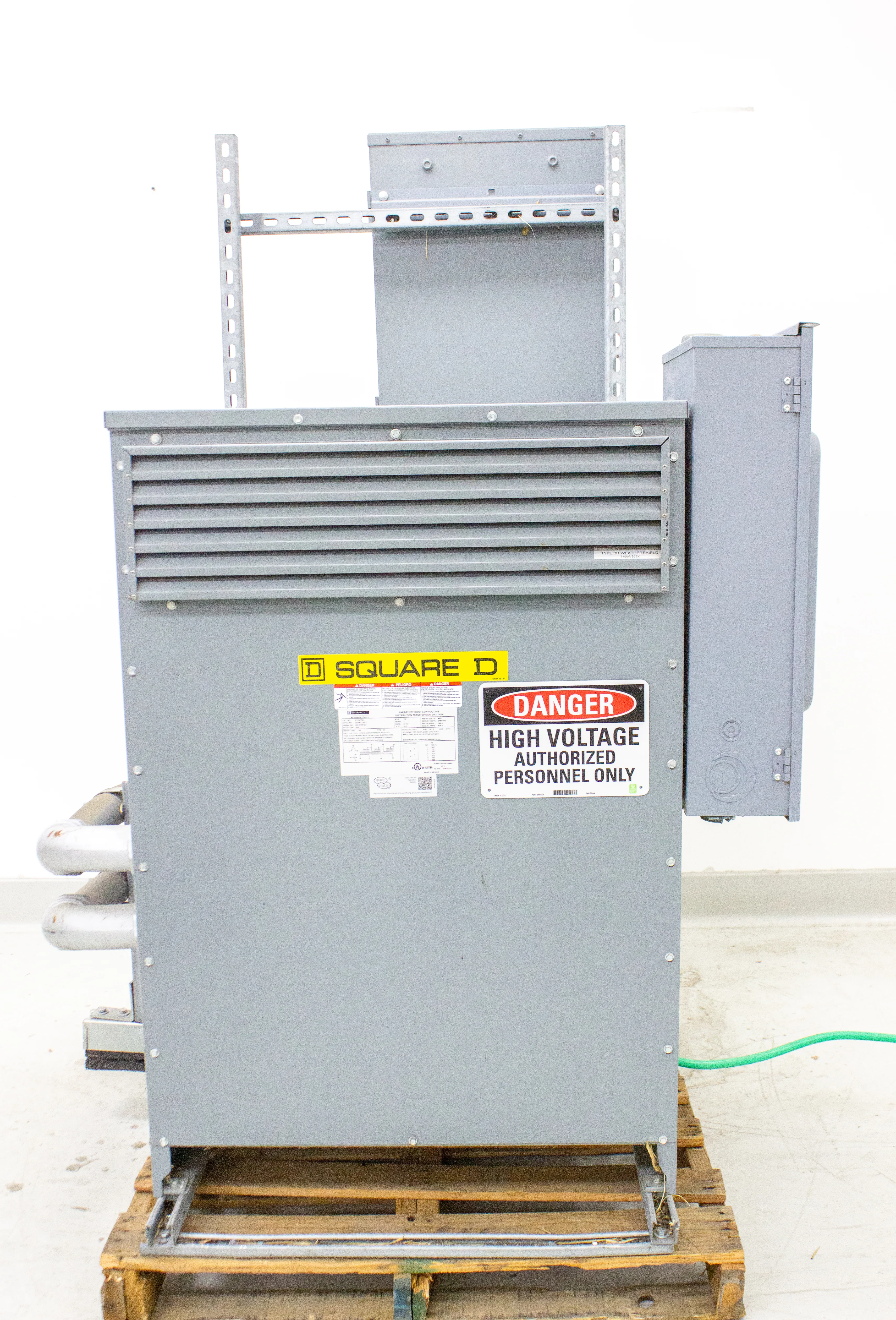 Square D EX150T3H Transformer, Dry Type, DOE 2016, 150kVA, 3 Phase, 480V Delta Primary, 208Y/120V Secondary, 22K, 150C Rise w/ Panelboard