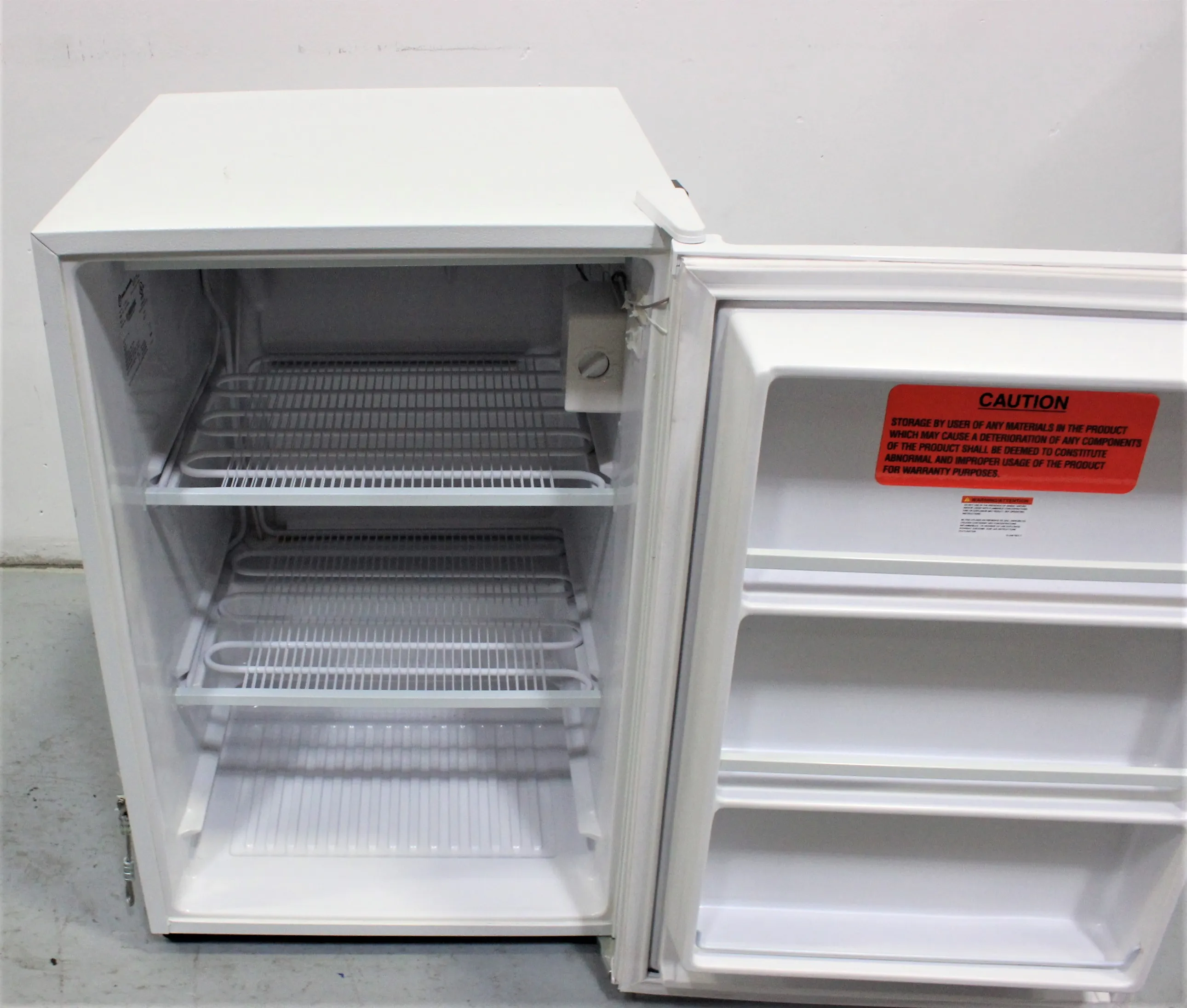 Fisher Scientific 05LFEEFSA Freezer 5 cu. ft. - Used and in Working Condition - 30-Day Warranty