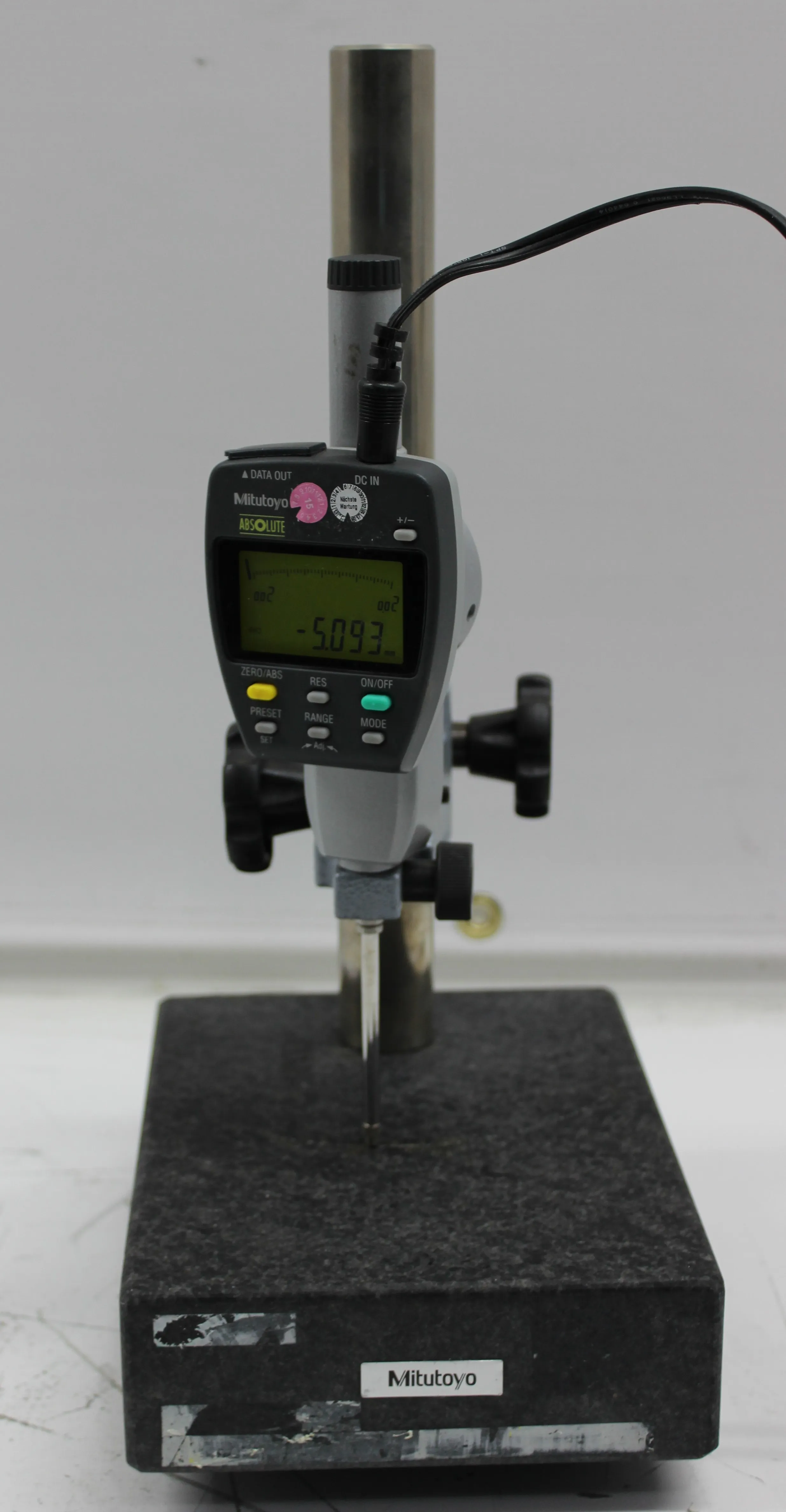 Mitutoyo Granite Comparator Stand 215-151 w/ Electronic Digital Indicator