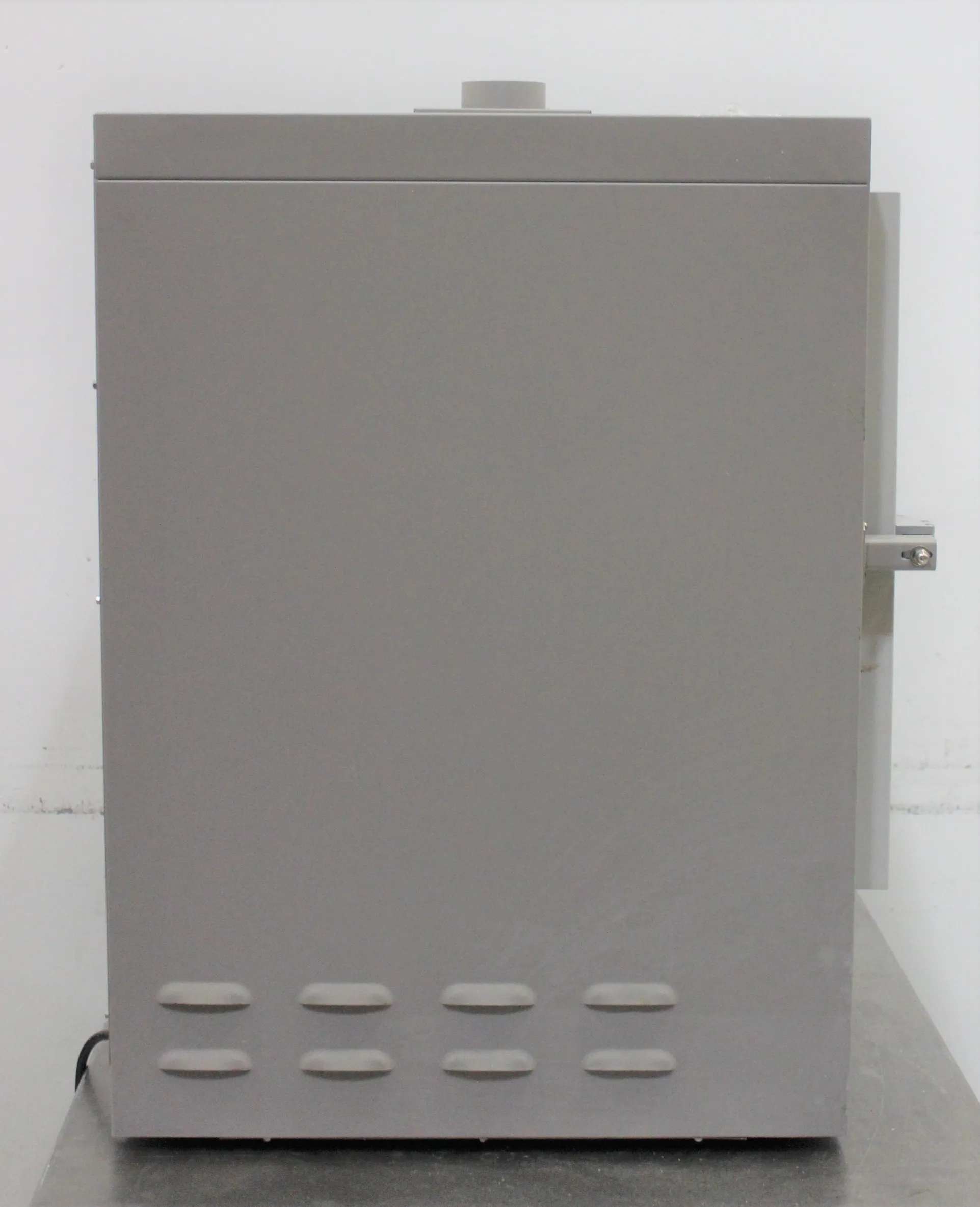 VWR 1350FM Forced Air Oven used and refurbished from REUZEit