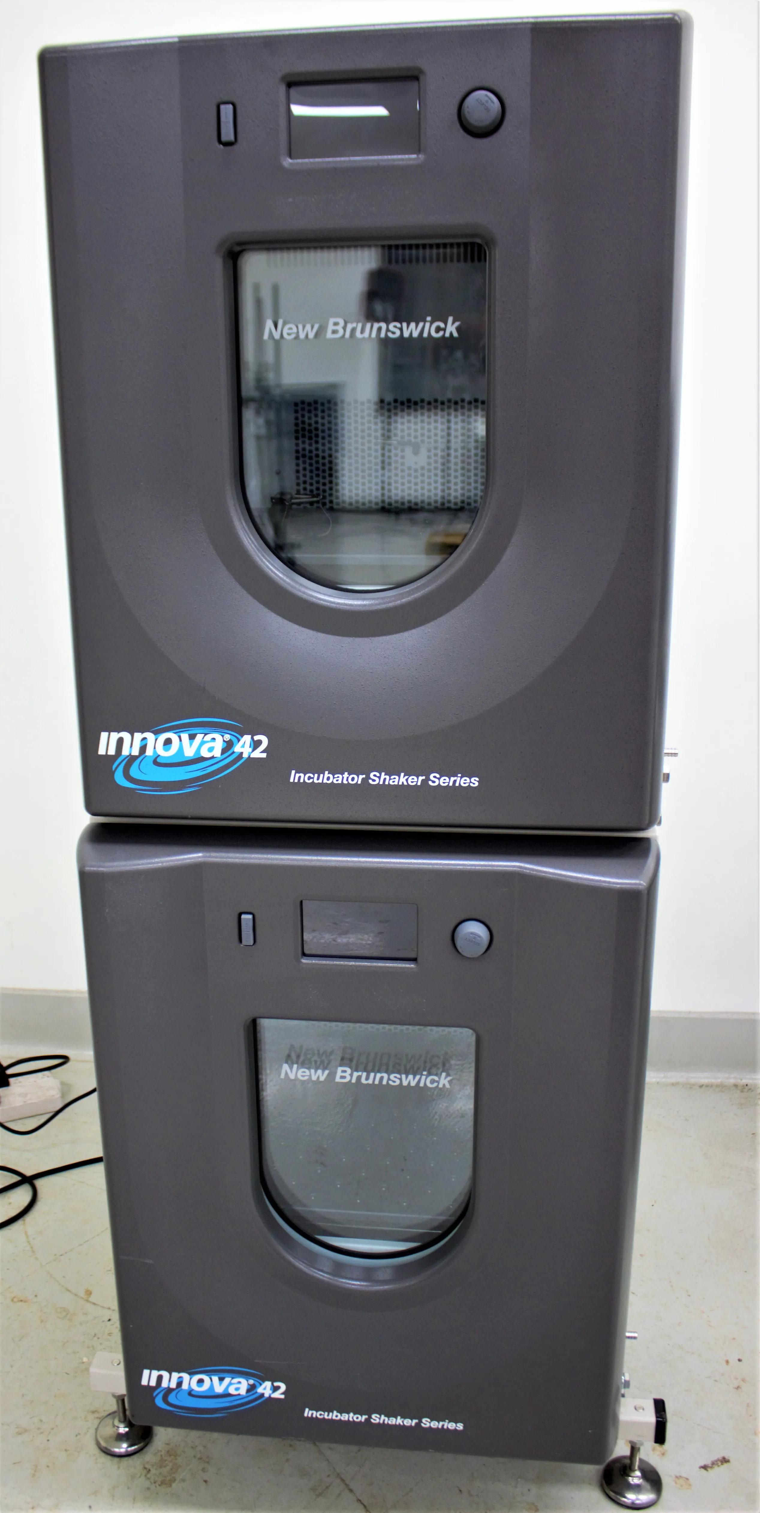 Eppendorf New Brunswick Innova 42R Double Stack Incubator Shaker