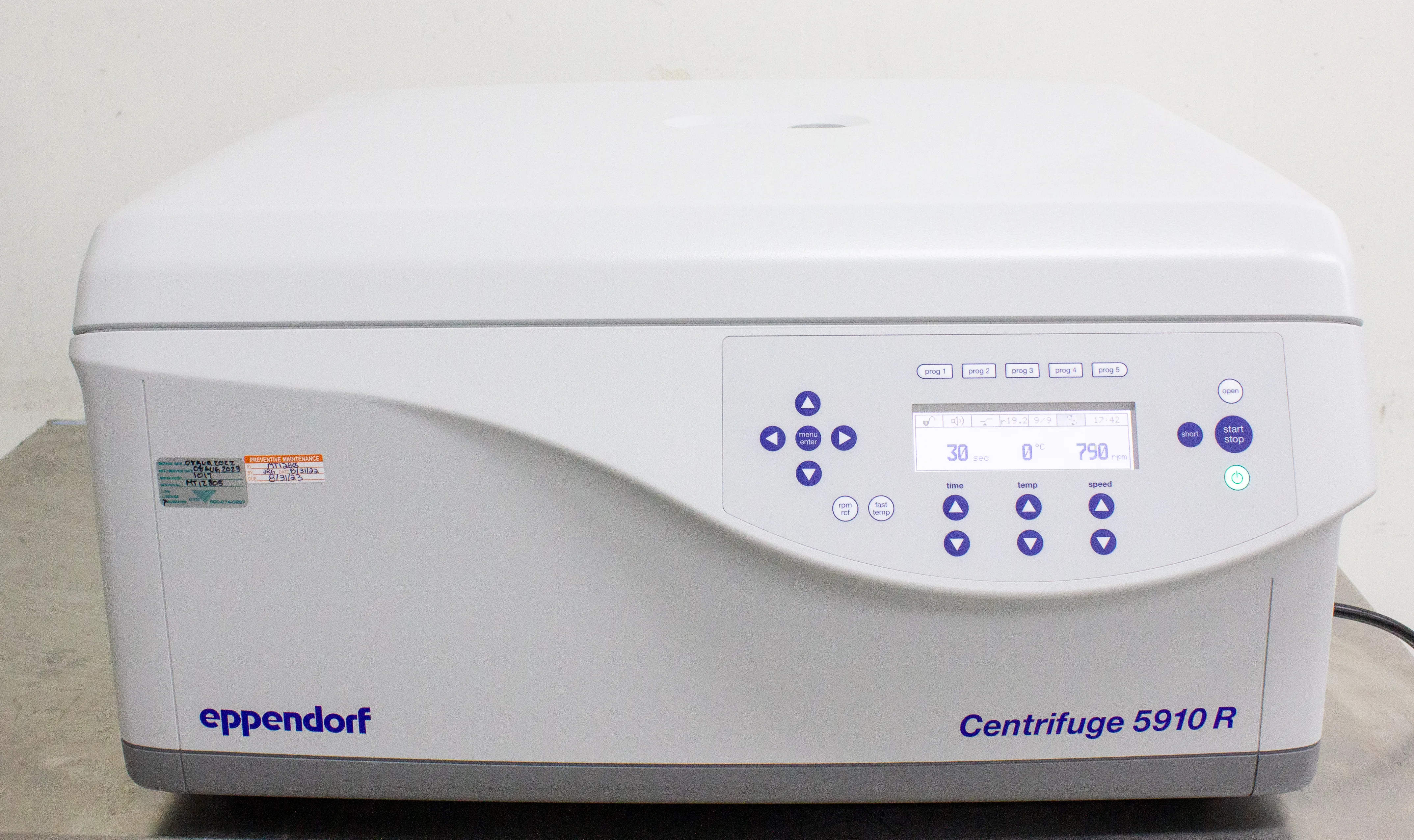 Eppendorf 5910 R Refrigerated Benchtop Centrifuge w/ 5910 R/RI S-4xRotor