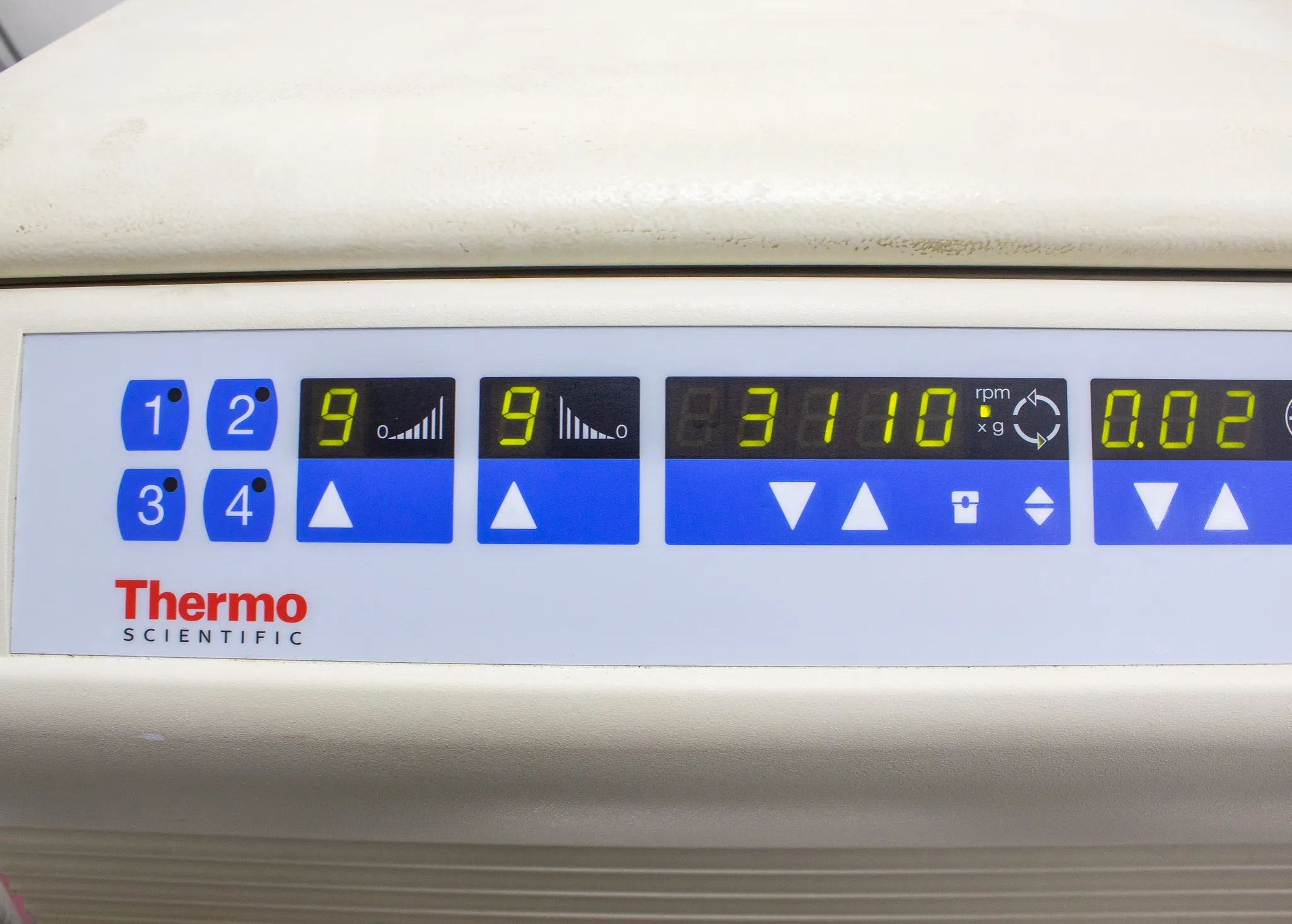 Thermo Scientific Legend RT+ Easy Set Refrigerated Benchtop Centrifuge 75004377