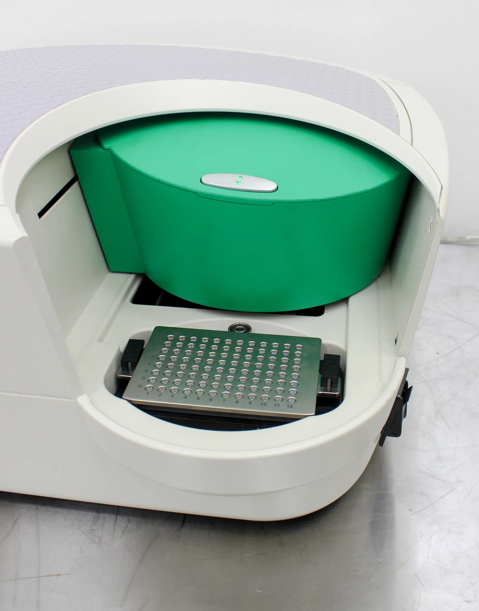 BIO RAD QX200 AutoDG Droplet Digital PCR System