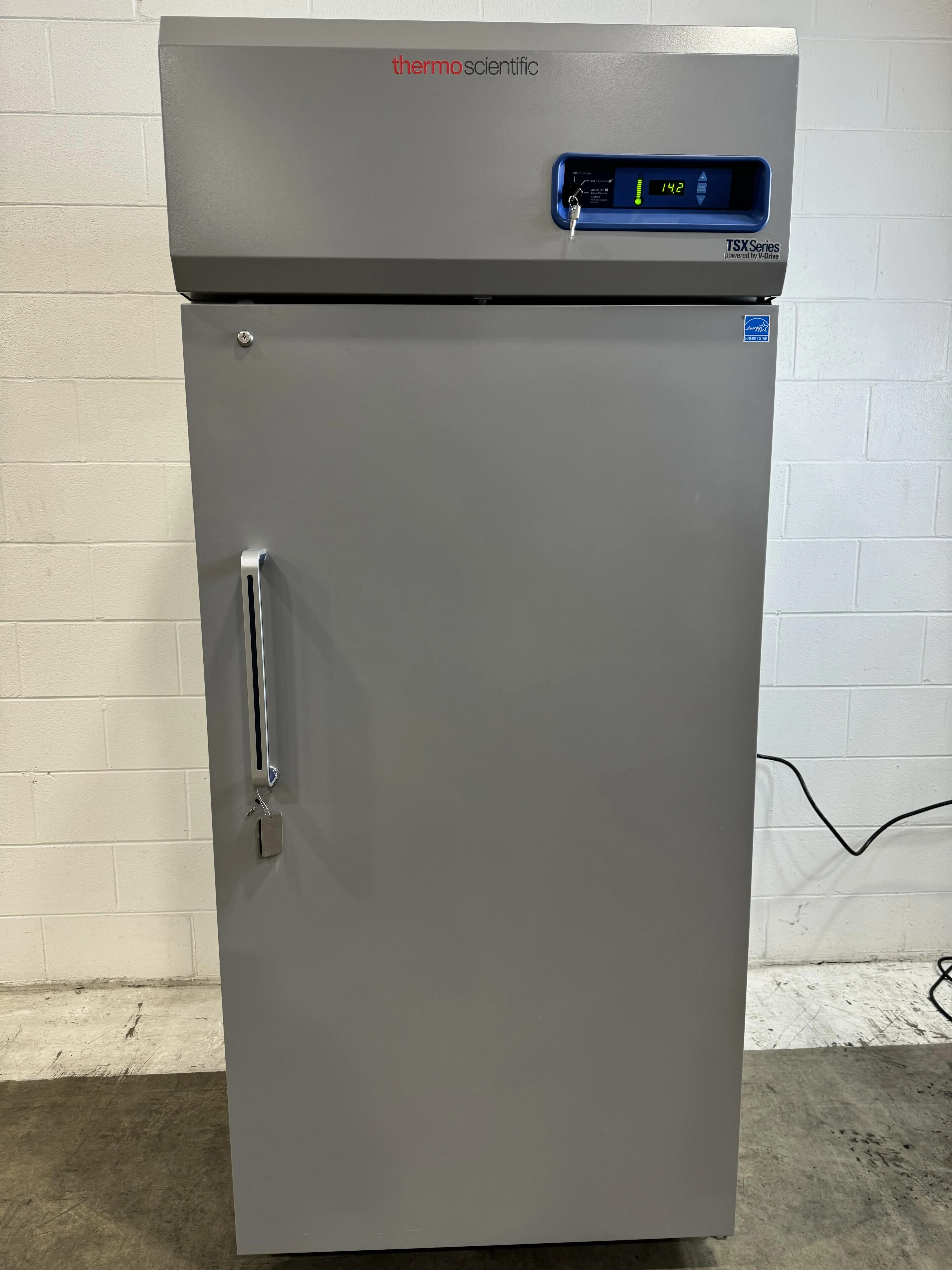 Used Thermo Fisher TSX3005SA High-Performance Lab Refrigerator