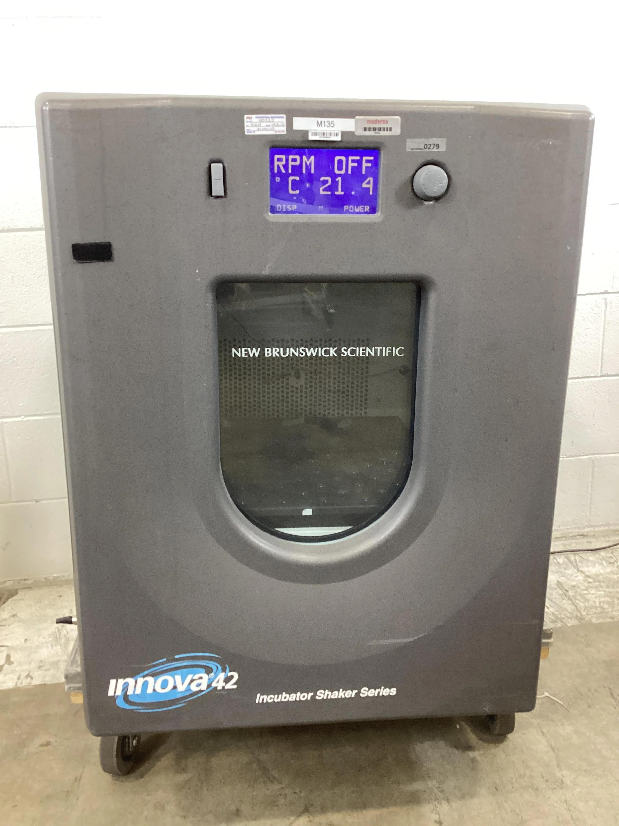 New Brunswick Innova 42R Refrigerated Incubator Shaker