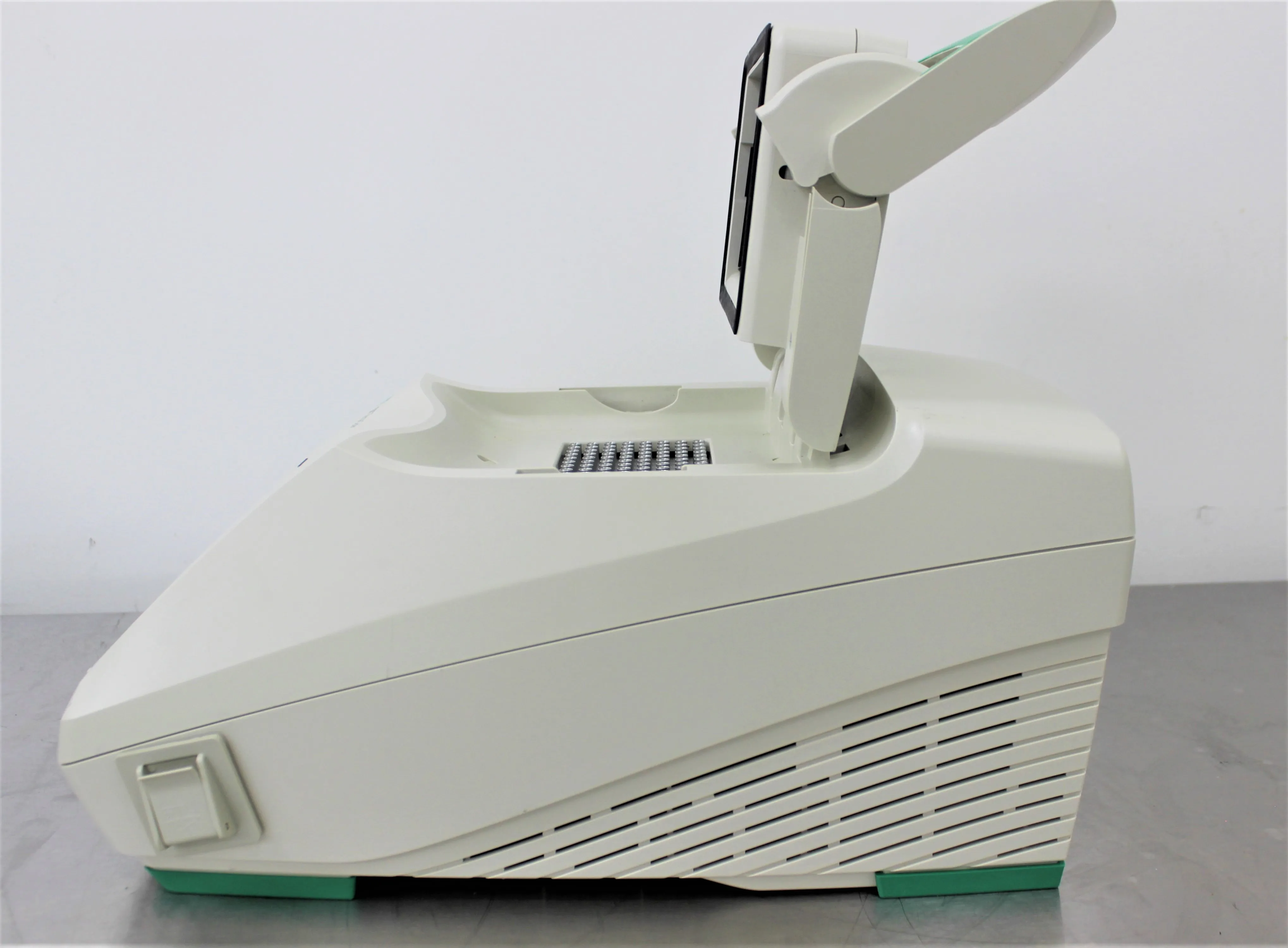 Bio Rad T100 Thermal Cycler PCR Molecular Biology