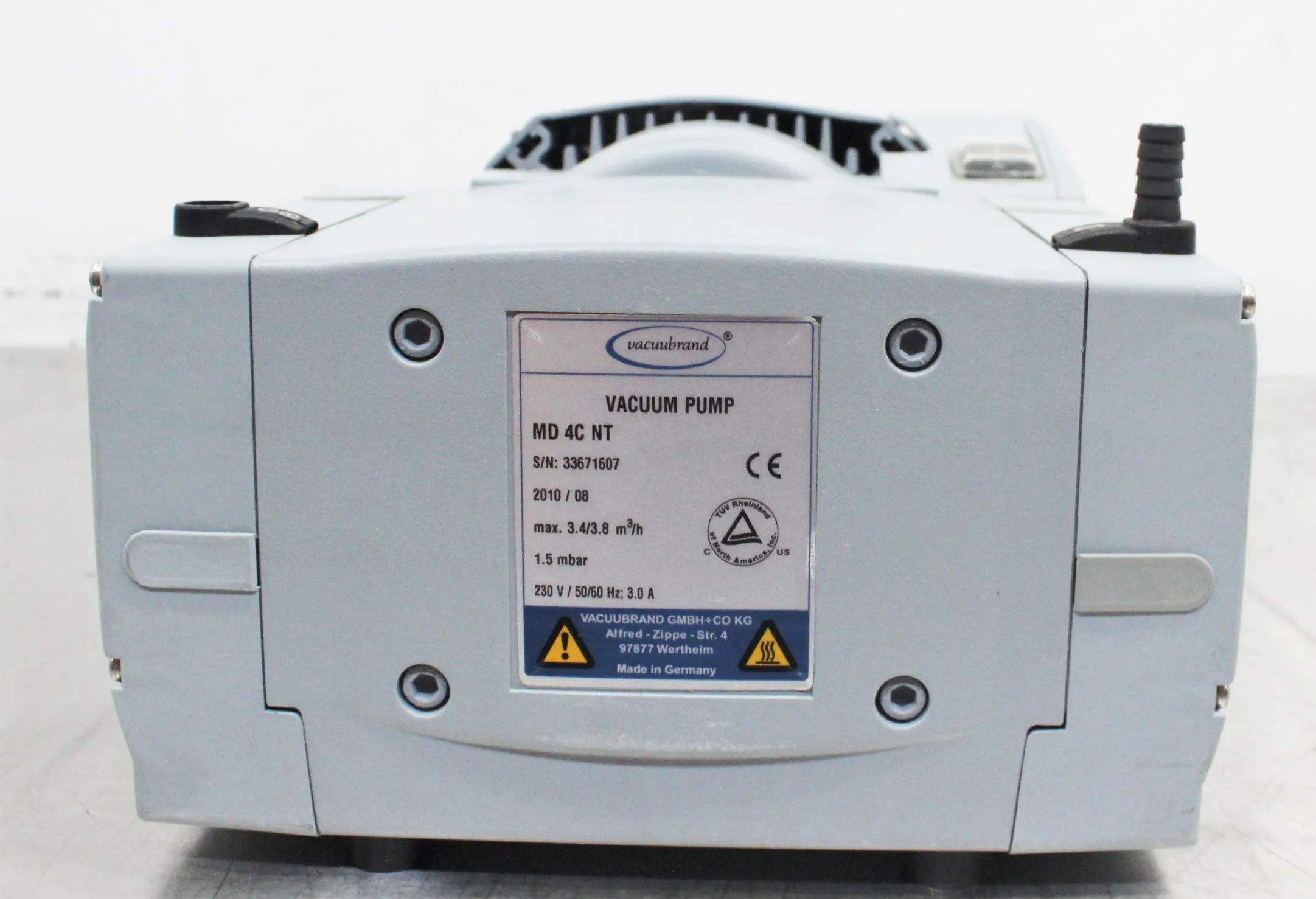 Vacuubrand MD 4C NT Three-Stage Chemistry-Design Diaphragm Vacuum Pump 230V 50Hz/60Hz