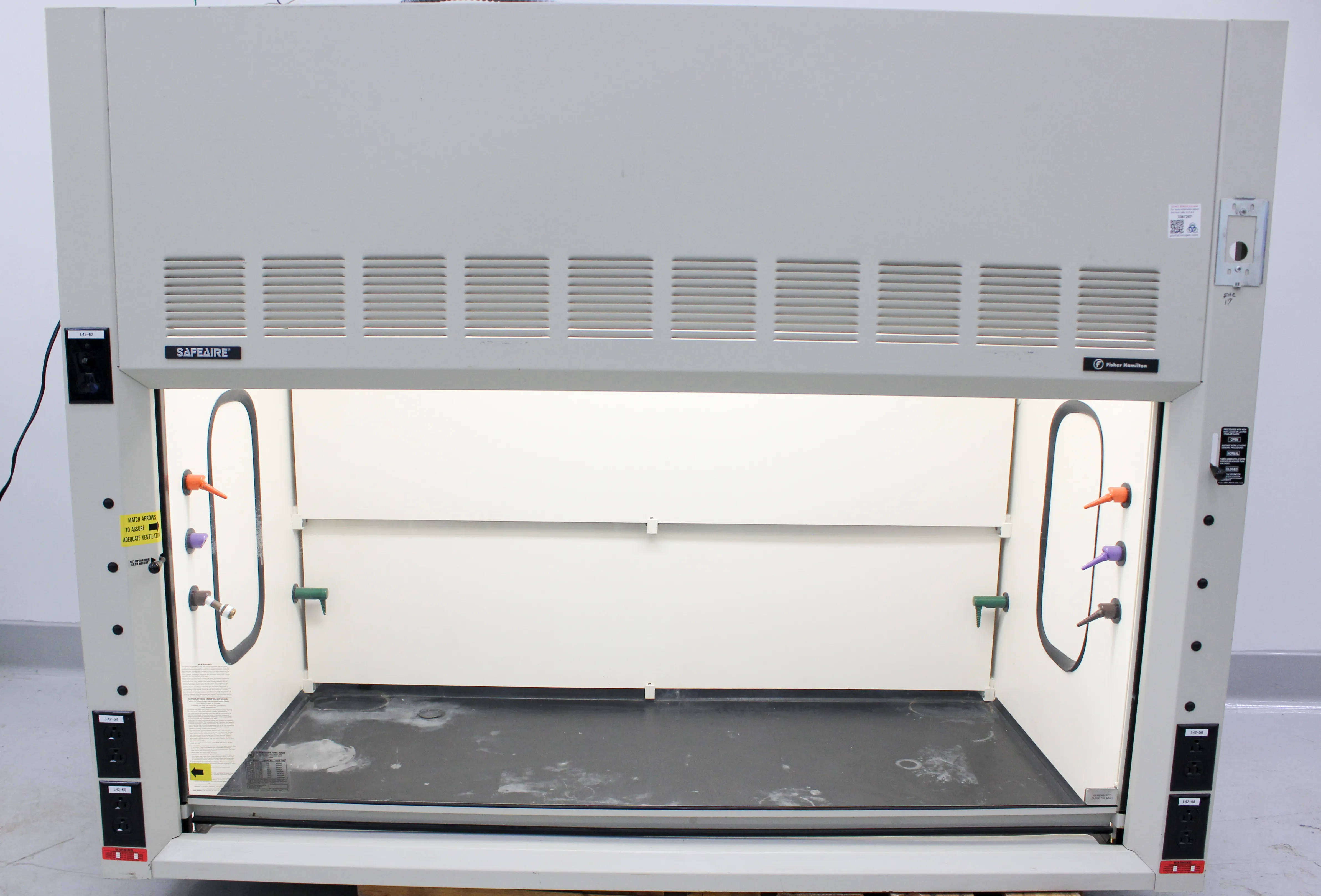 Fisher Hamilton Safeaire Fume Hood