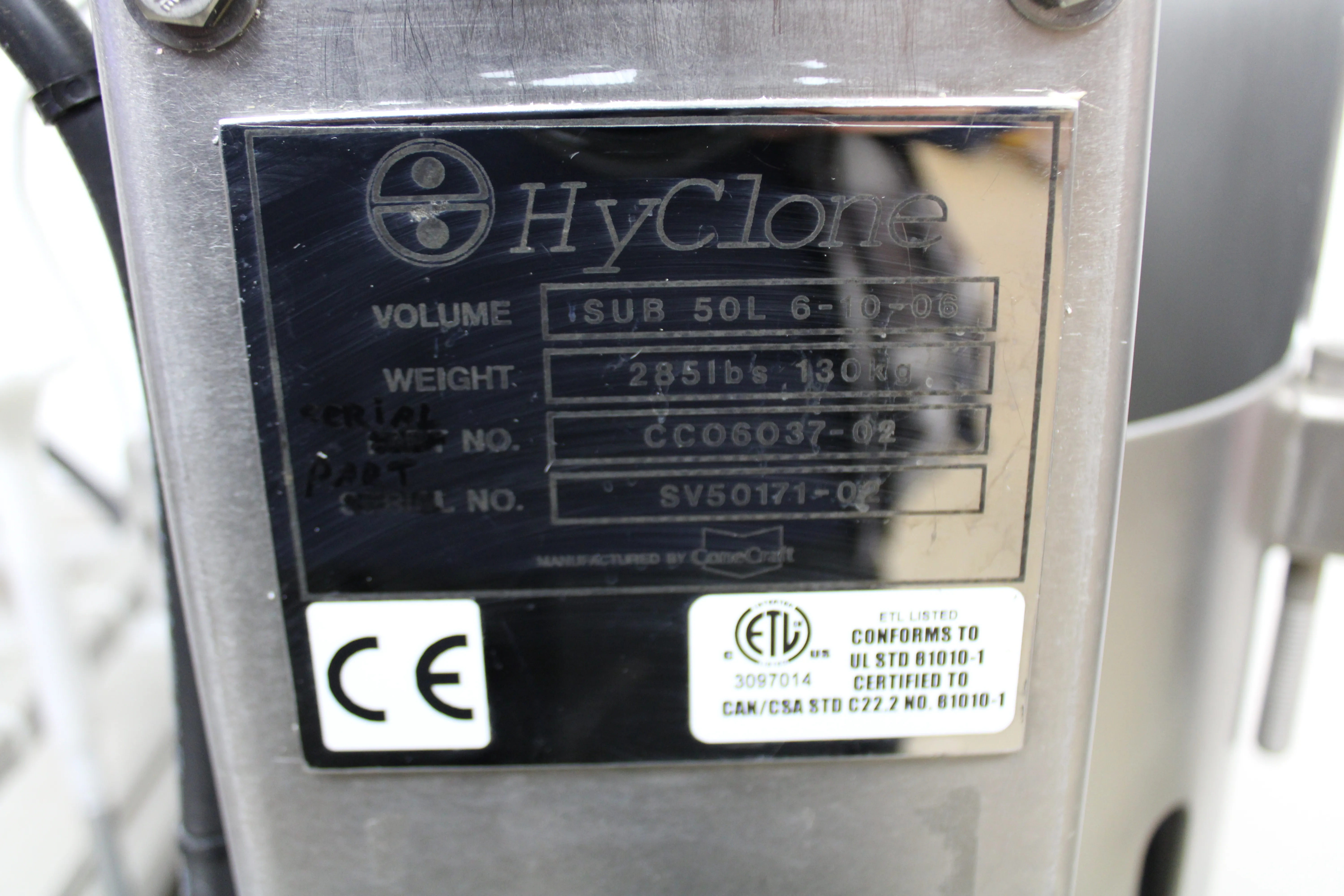 HyClone SV50171.02 50L Single-Use Bioreactor with MotorMixer GTR Phase 1/4HP Motor on Rolling Cart