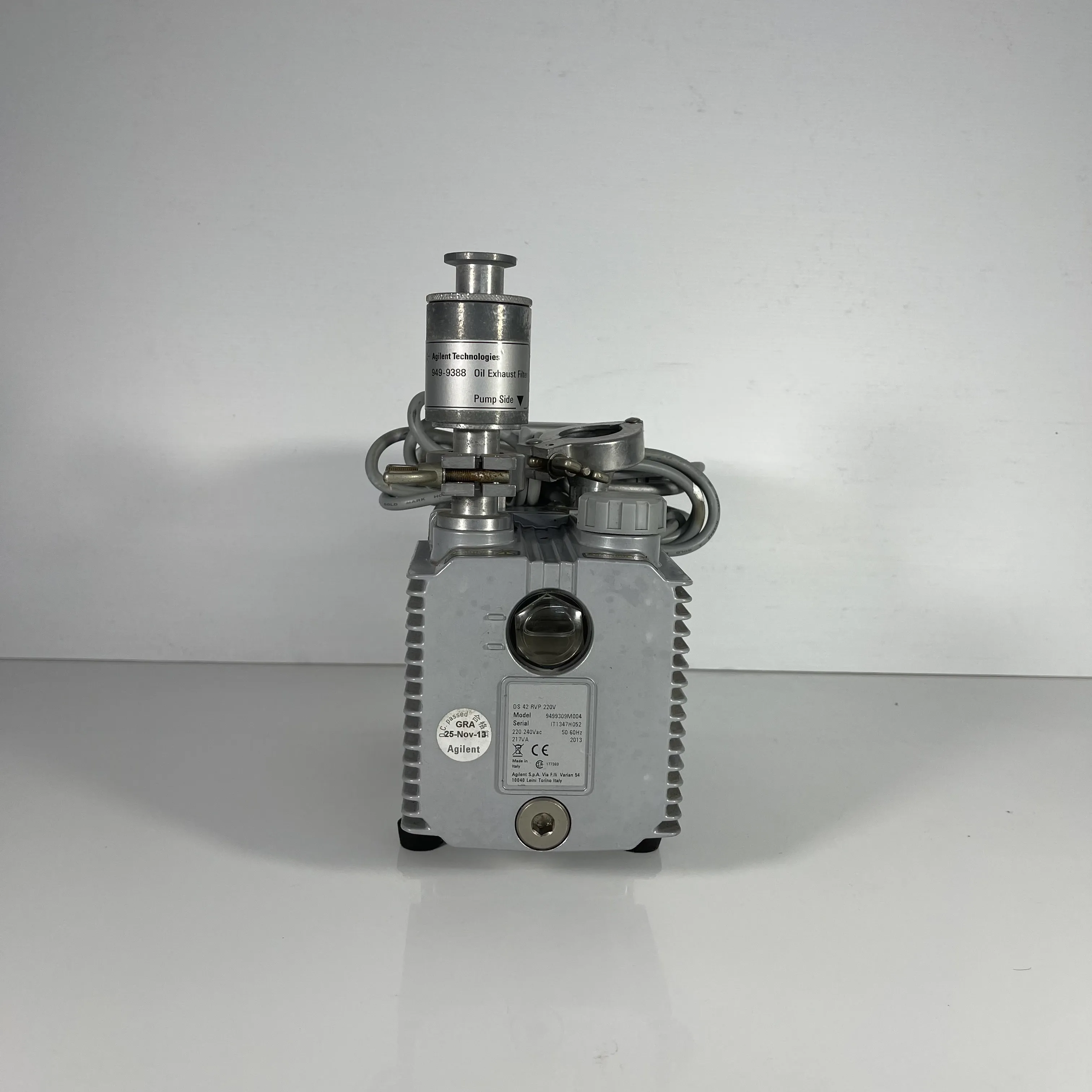 Agilent DS 42 Dual Stage Rotary Vane Pump - Used Lab Equipment