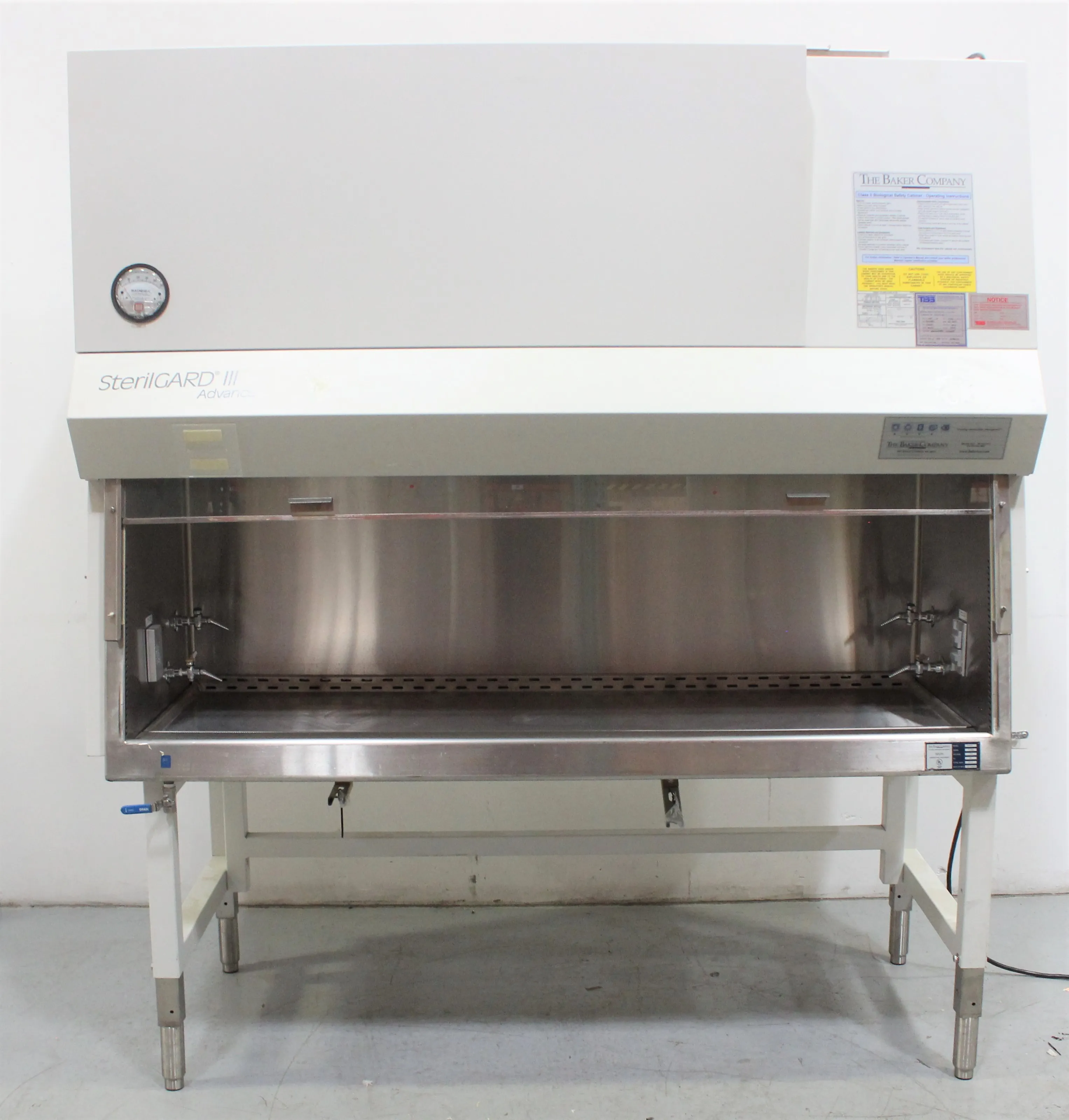 Used Baker SG603 Class II Biosafety Cabinet with Stediflow Airflow Management System