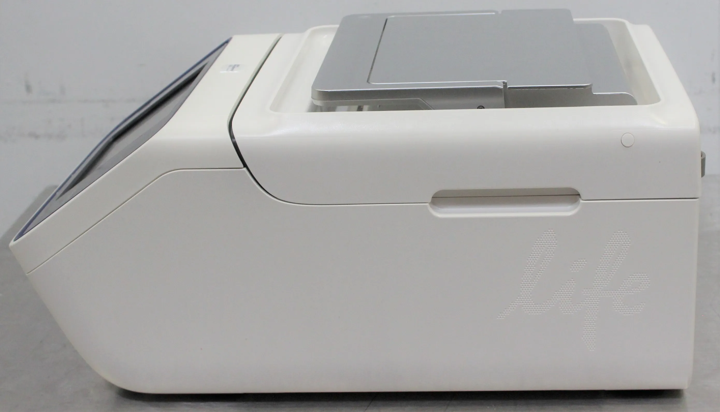 Applied Biosystems 4483636 ProFlex 2xFlat PCR System PCR Thermal Cycler