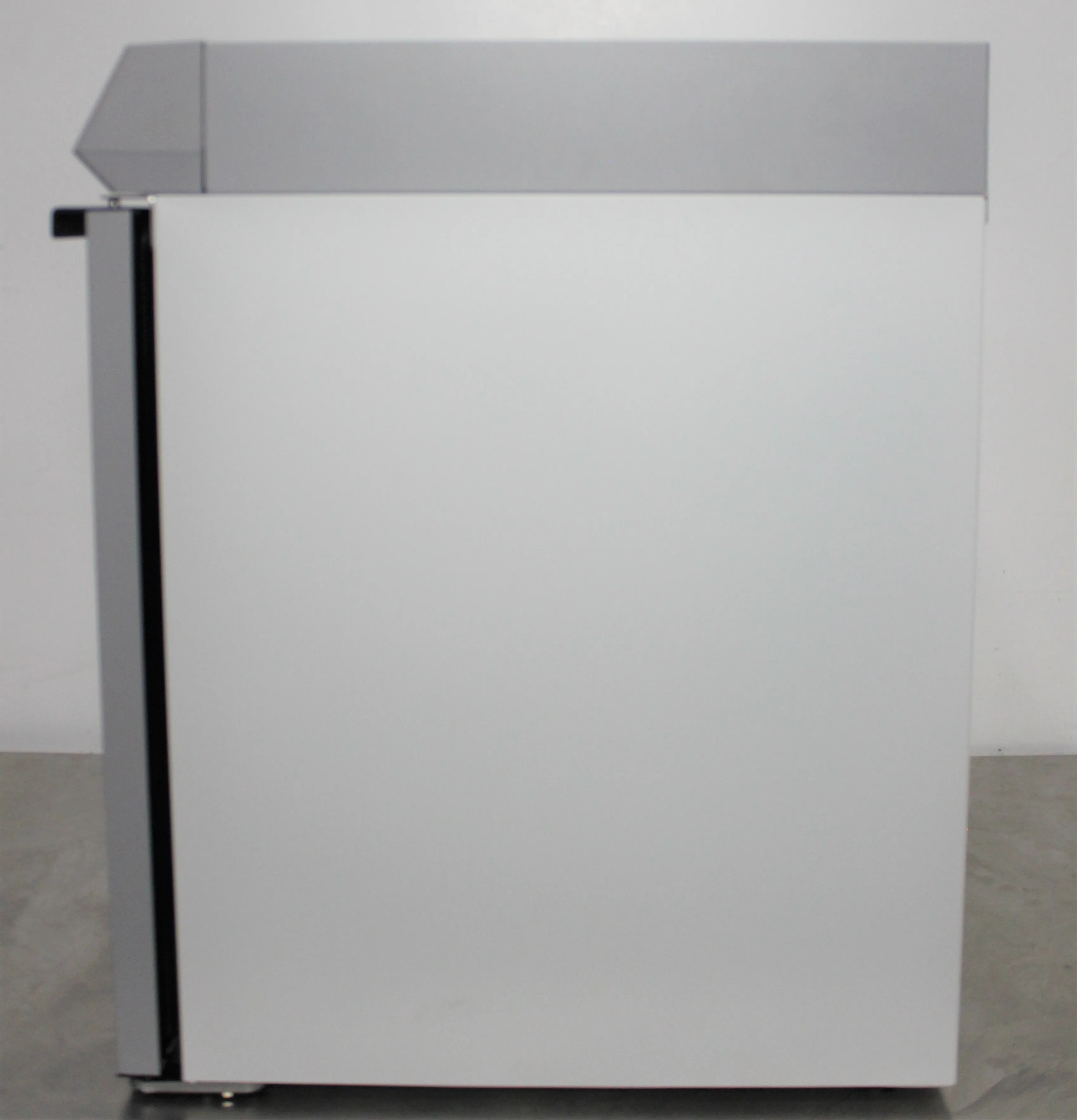 Thermo Scientific TSX Series Undercounter Lab Refrigerator