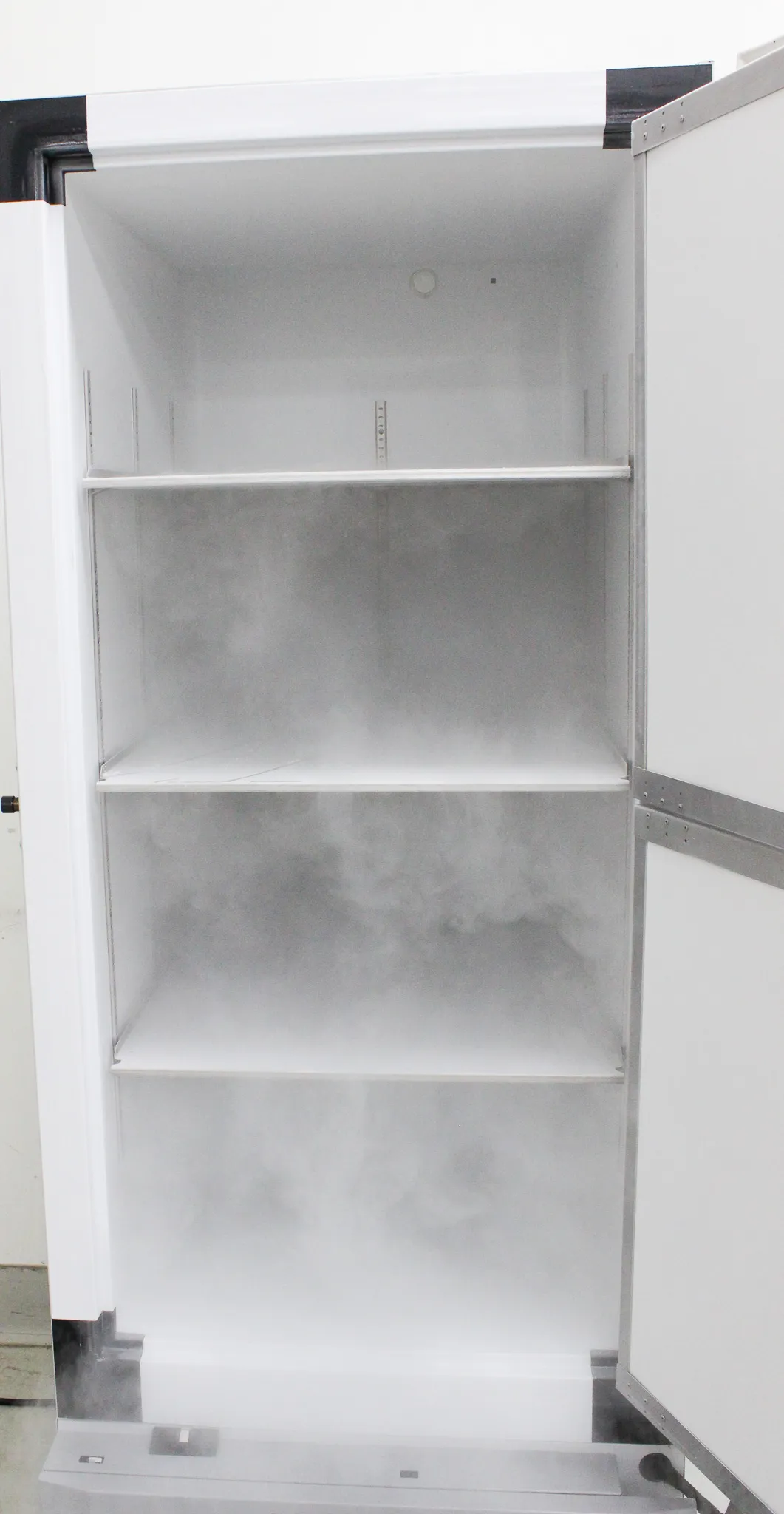 Thermo Scientific TSX Series Ultra-Low Temperature Freezer - Model TSX40086A